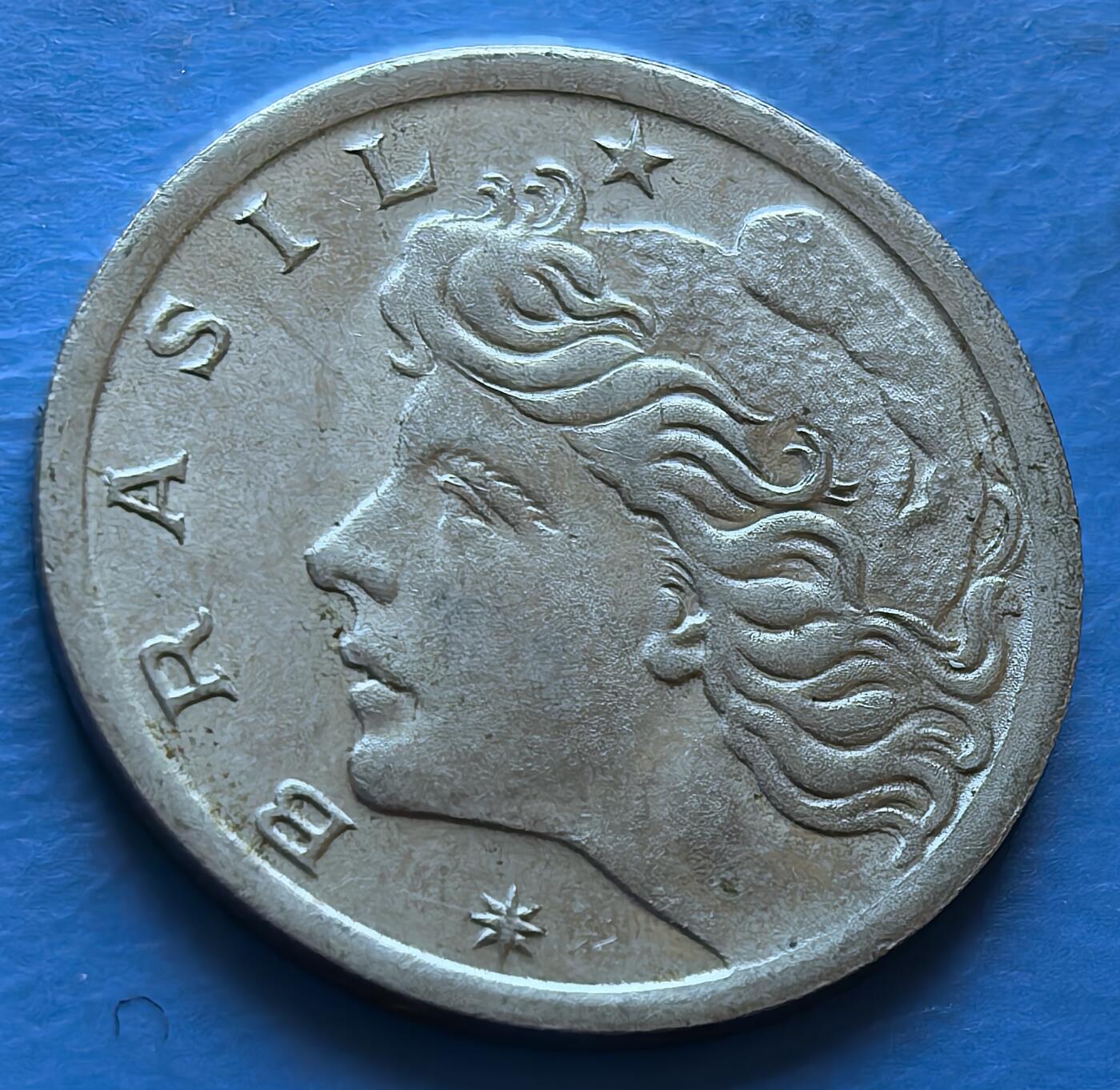 外国优质老铜币银币，周六九点倒数截拍，满百包邮，可寄存半年，喜欢朋友微信扫描二维码可直接参拍