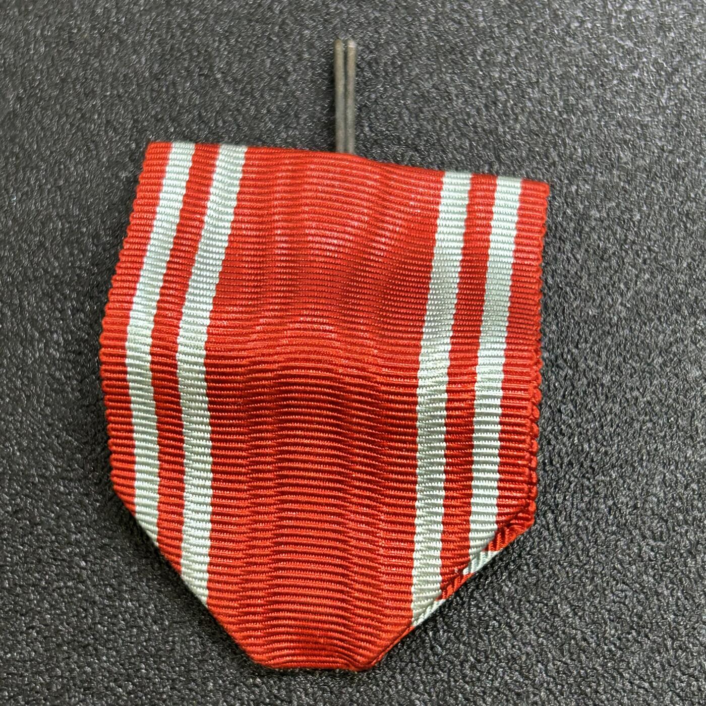 西秦中古拍卖第六十八期 日本红十字奖章绶带