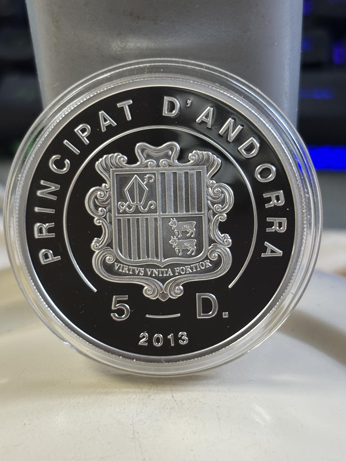 第183期拍卖 安道尔2013年FEI马术世界杯比赛20克精制彩色纪念银币3带证书,925银，发行量2000枚