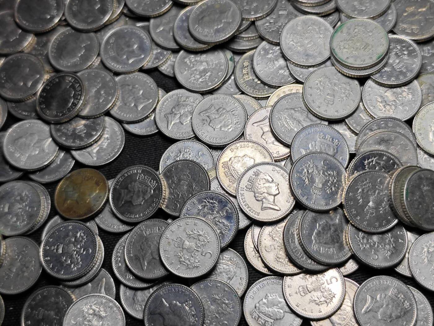 KK钱币收藏小铺 （套币 好品/批量散币 银币）专场  2月预留时间 周末发货  英国5便士401枚 面值20.05镑