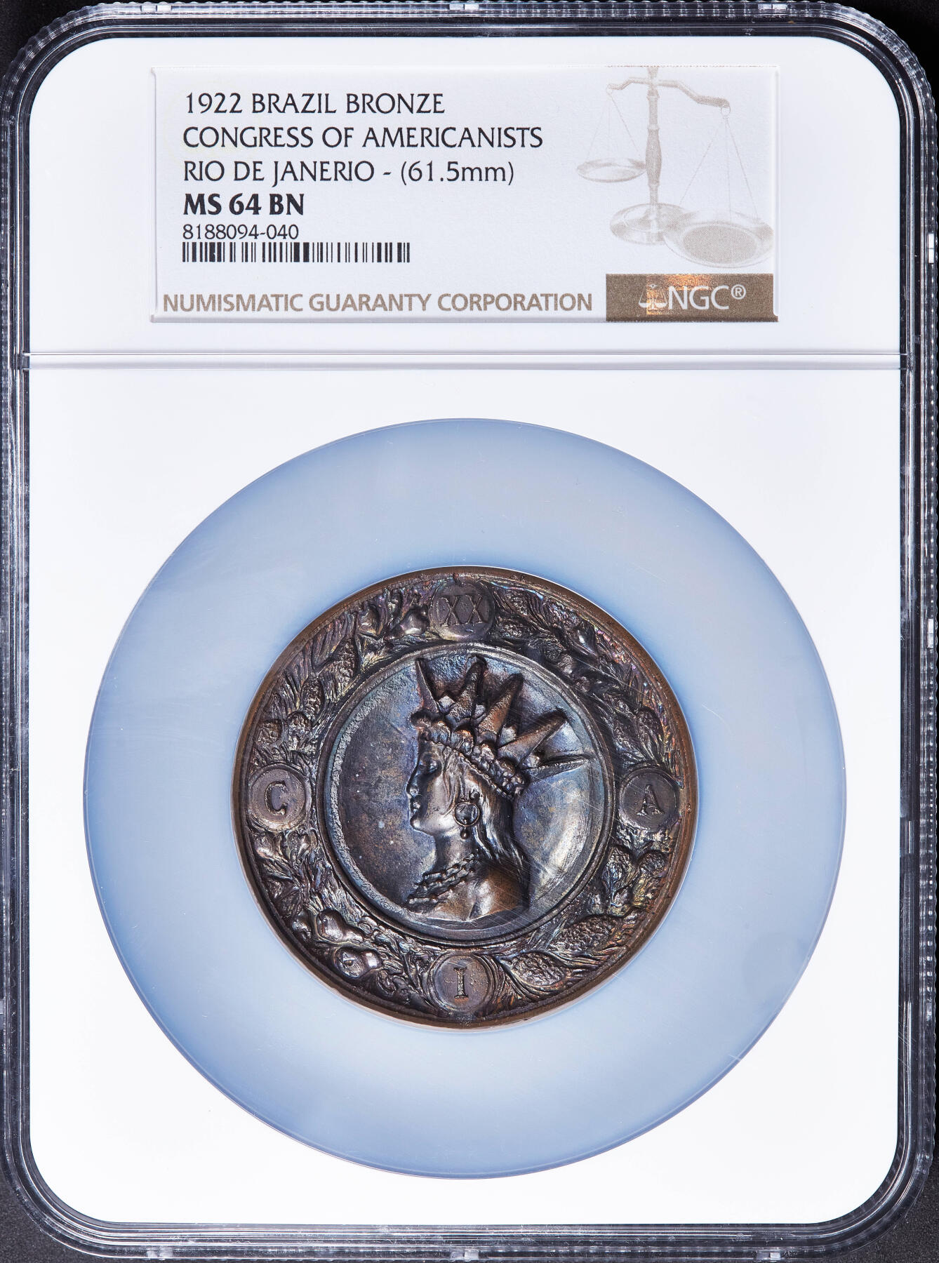 【俄甄集藏】2025年(045)12-03 星期三 晚 19:30 全场包邮 巴西1922年纪念第21届国际地震学大会在里约热内卢召开大铜章，NGC MS64，直径：61.5mm，紫罗兰包浆，稀少品种