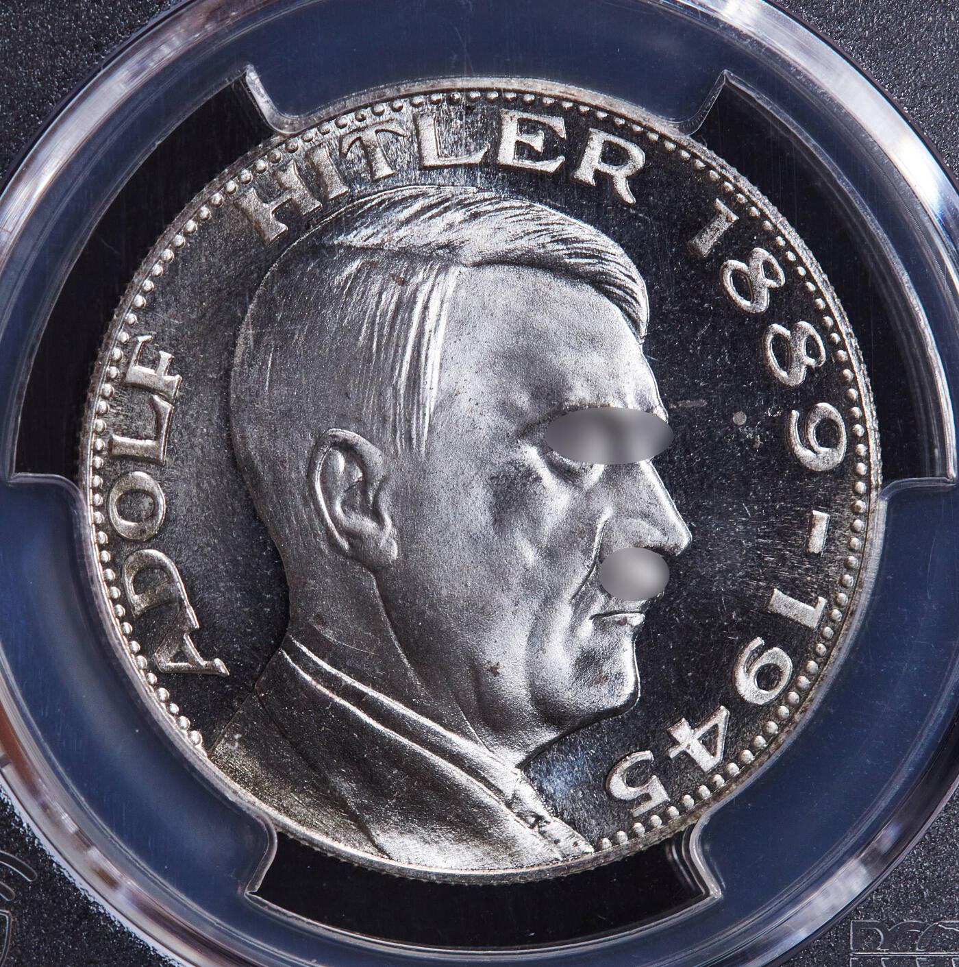 【俄甄集藏】2025年(045)12-03 星期三 晚 19:30 全场包邮 德国1989年纪念1945年总理精制镀银铜章，PCGS SP66，亚军分，顶级状态，经典品种，原图联系客服或前往对应官网进行查询，盒子边角有小磕碰