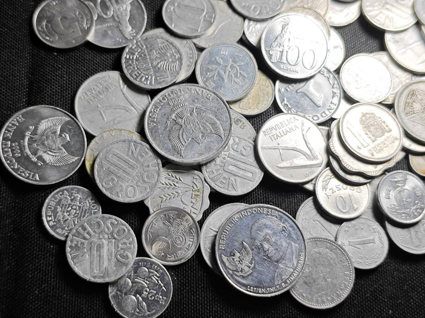 KK钱币收藏小铺 （套币 好品/批量散币 银币）专场  2月预留时间 周末发货  铝币一组100枚一组 各国各年份不同面值100枚