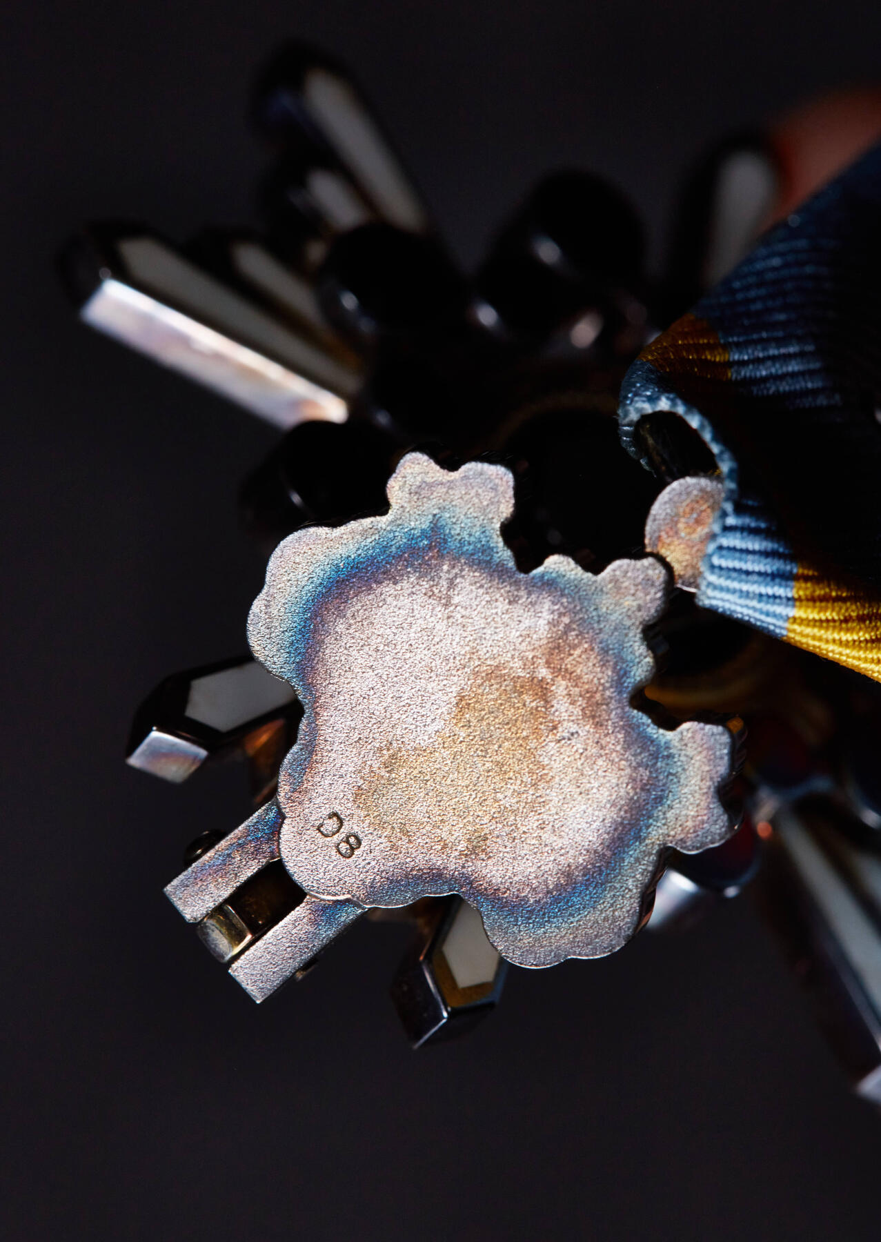 【俄甄集藏】2025年(045)12-03 星期三 晚 19:30 全场包邮 日本瑞宝双光勋章，999银质珐琅，原盒，保存完好