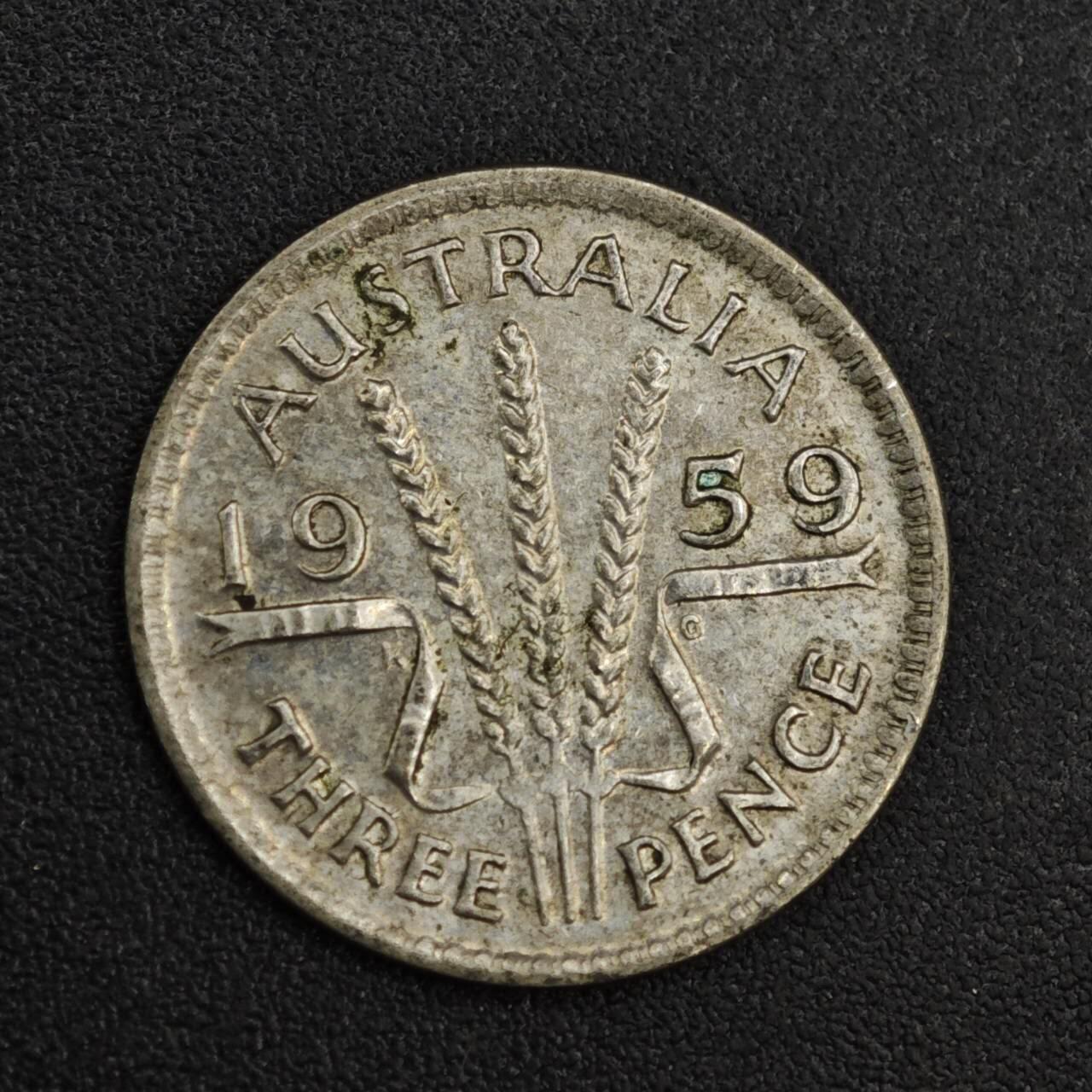 【淘币小摊】限时拍第八百一十二拍  小银币场  满百包邮可预留两周  周一统一发货  澳大利亚1959年伊丽莎白二世3便士银币