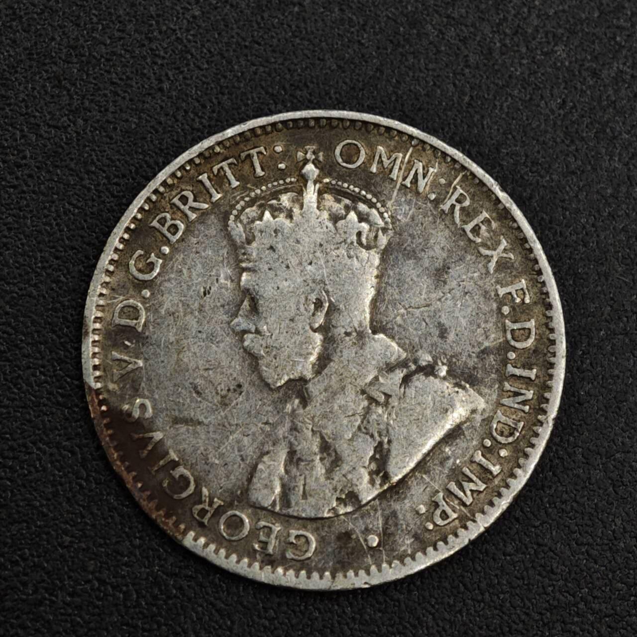 【淘币小摊】限时拍第八百一十二拍  小银币场  满百包邮可预留两周  周一统一发货  澳大利亚1915年乔治五世3便士银币