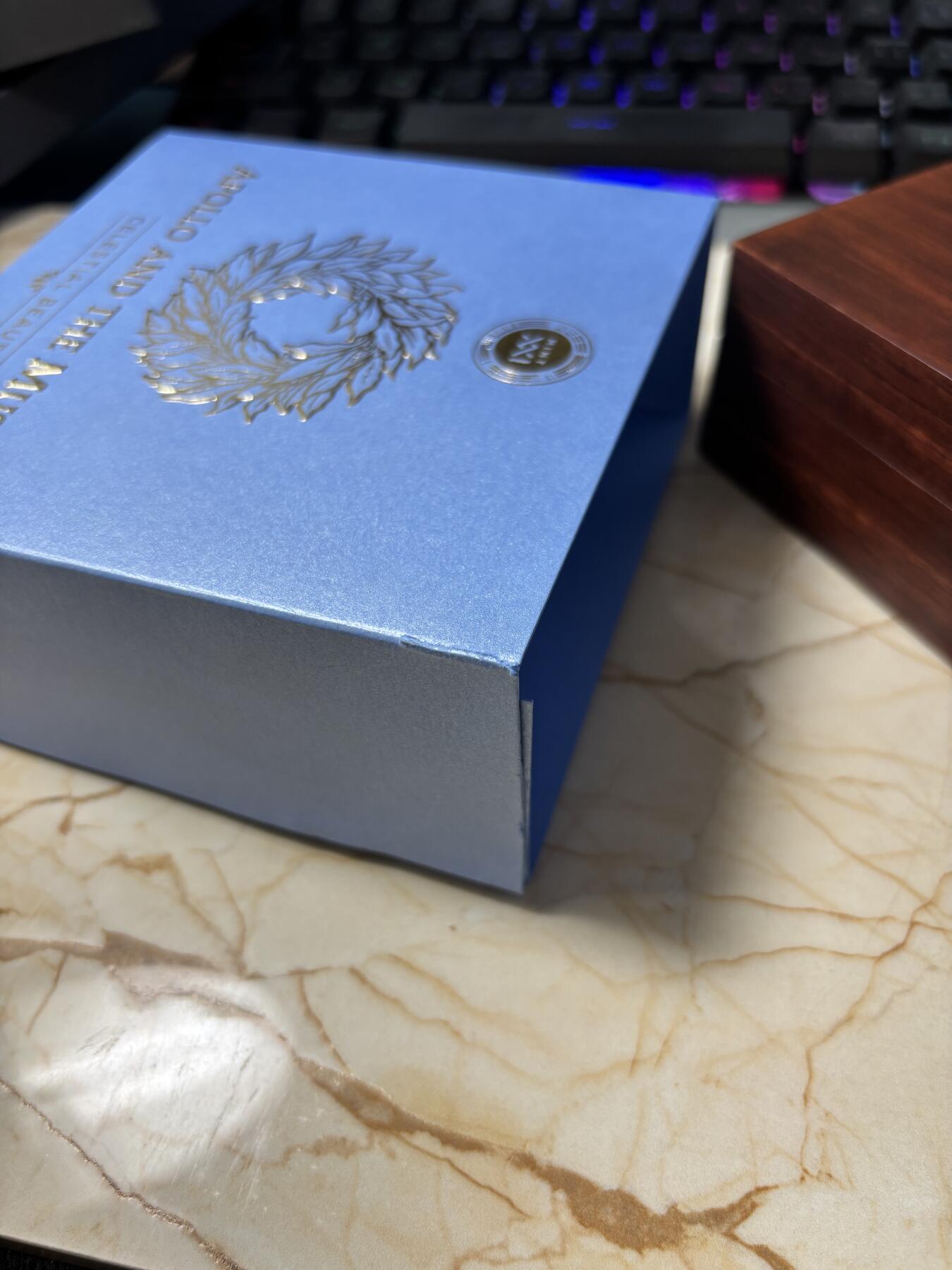 第183期拍卖 喀麦隆2022年国色天姿阿波罗和缪斯女神5盎司银币，999银，发行500枚，边缘有氧化