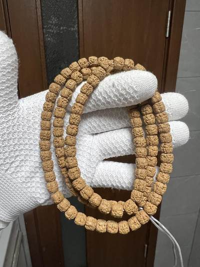 零元拍：龙切 五爪小佛手108 长串7MM左右，非常容易变红，坊间人称三日红，很容易有盘玩成就感。图8是我自己盘玩效果，后三图是另外一串只戴没盘20天效果 - 零元拍：龙切 五爪小佛手108 长串7MM左右，非常容易变红，坊间人称三日红，很容易有盘玩成就感。图8是我自己盘玩效果，后三图是另外一串只戴没盘20天效果