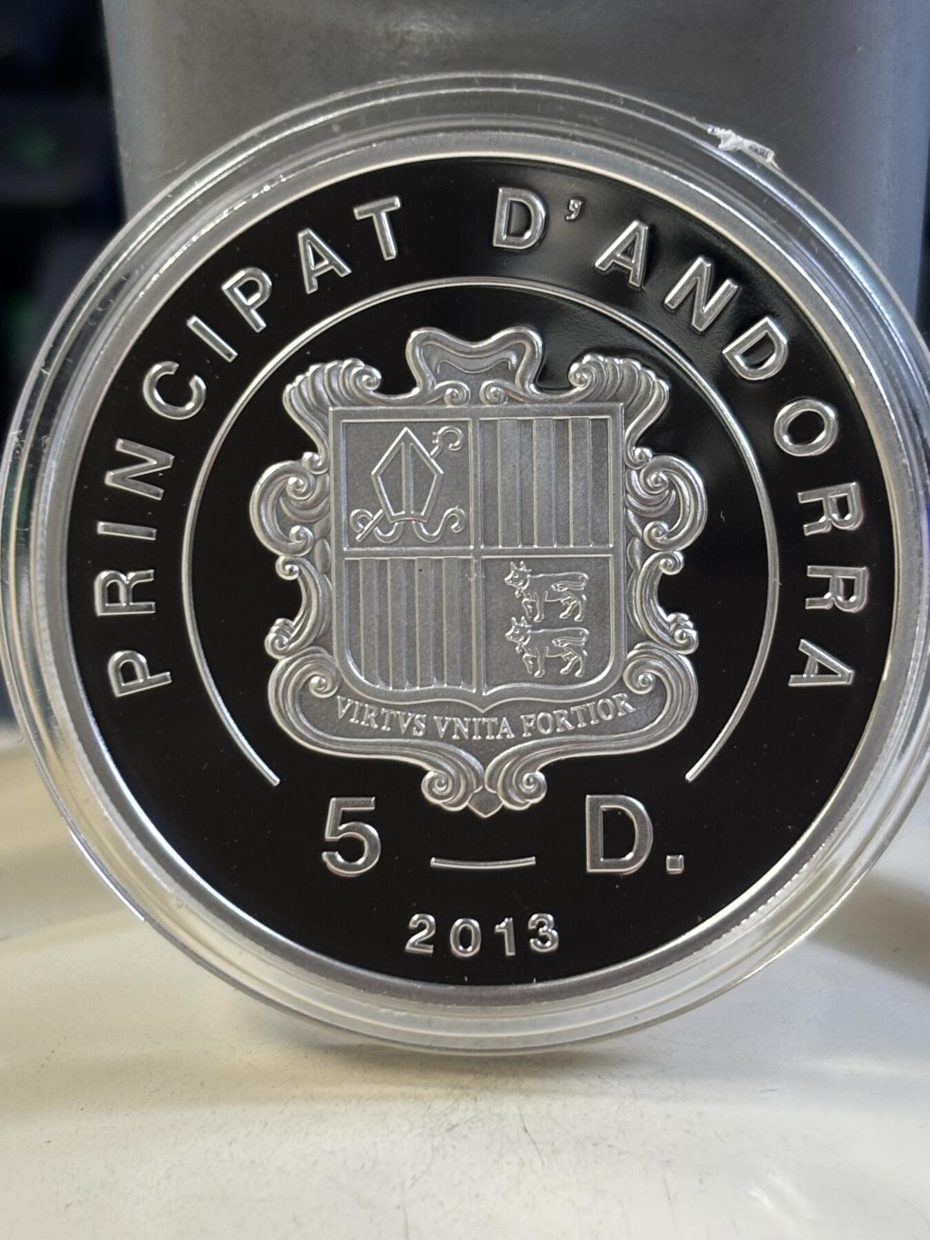 第183期拍卖 安道尔2013年FEI马术世界杯比赛20克精制彩色纪念银币1带证书,925银，发行量2000枚