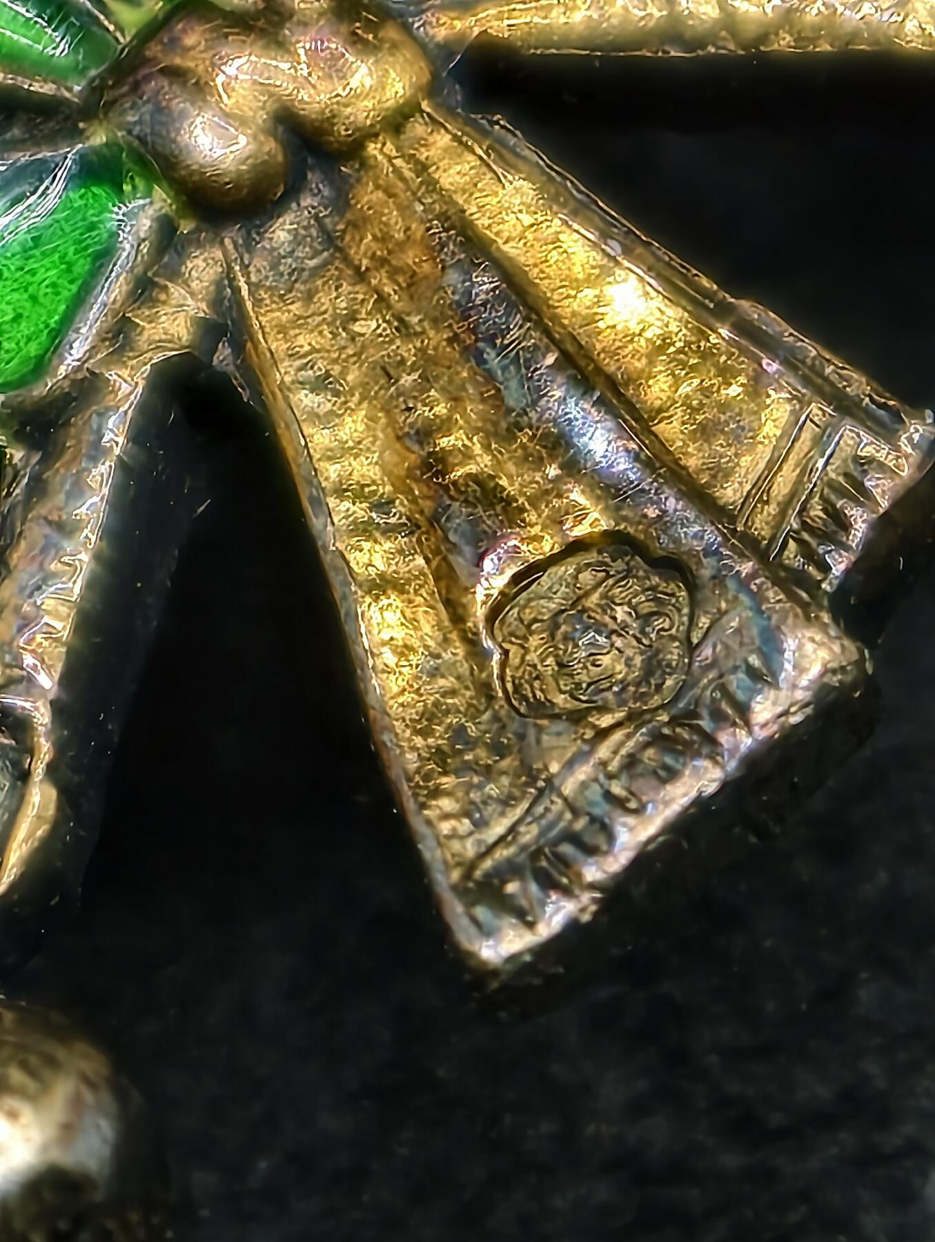 凯旋世界勋赏（第20期）（欢迎送拍）（对拍品有疑问请询问客服，不接受到手刀，出价默认拍品品相。请认真阅读拍卖规则！出价默认已认可！）（收到货请录制开箱视频，无视频概不处理问题。） 法兰西第五共和国荣誉军团勋章军官级，珠宝版