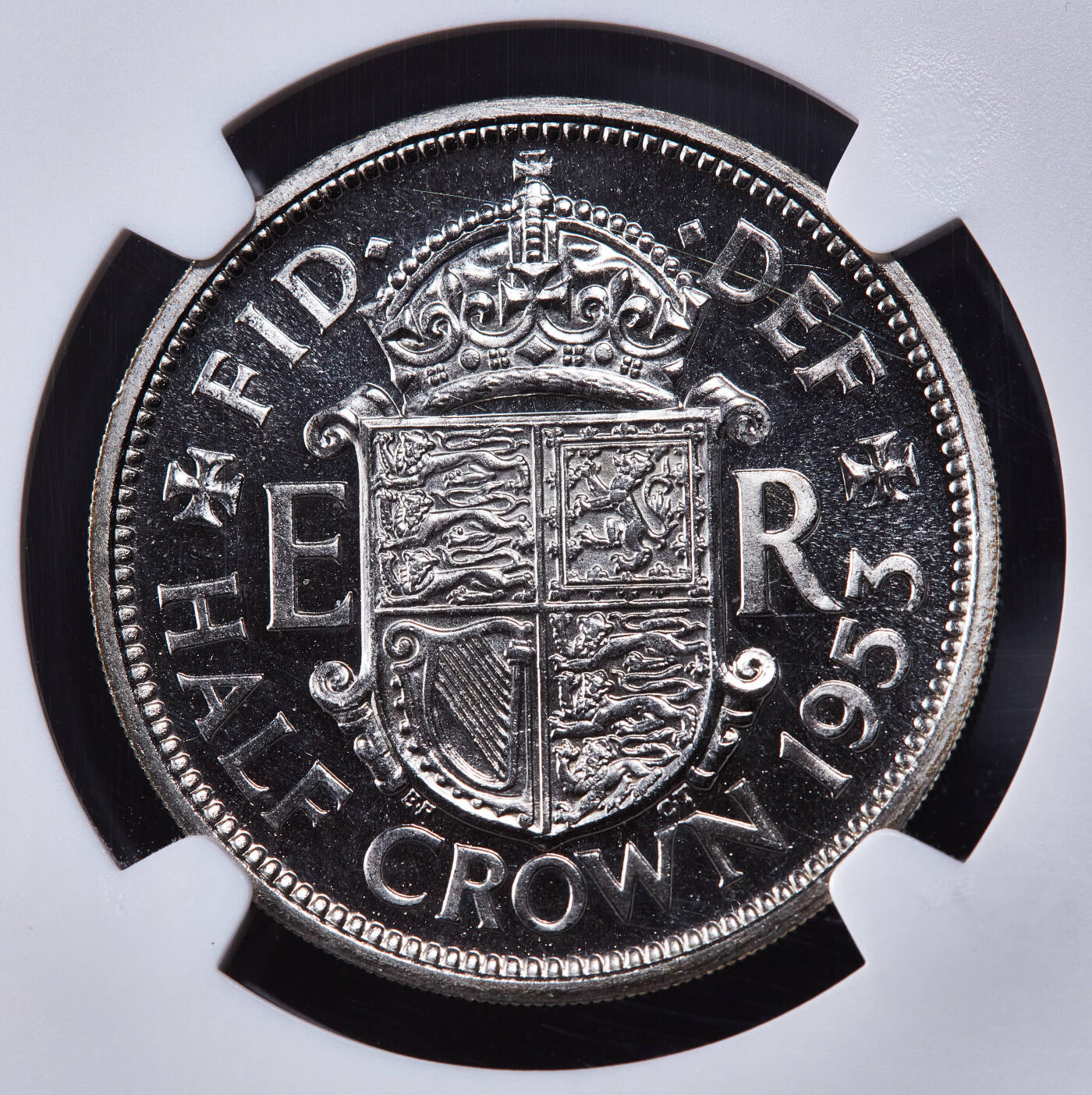 【俄甄集藏】2025年(045)12-03 星期三 晚 19:30 全场包邮 英国1953年伊丽莎白二世加冕半克朗精制纪念币，NGC PF65，凝霜感强