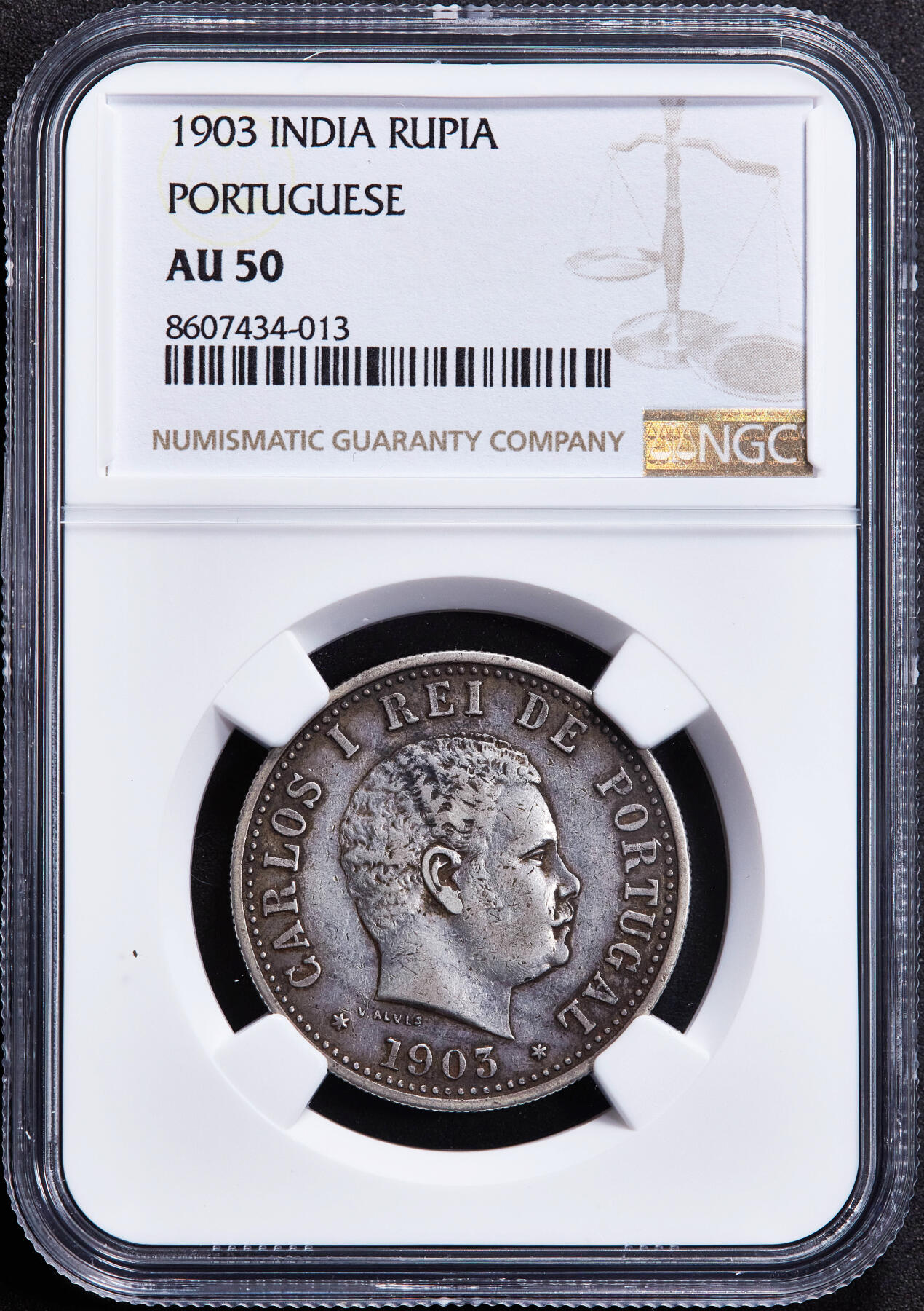 【俄甄集藏】2025年(045)12-03 星期三 晚 19:30 全场包邮 葡属印度1903年卡洛斯一世1卢比银币，NGC AU50，黄油酱彩原味包浆