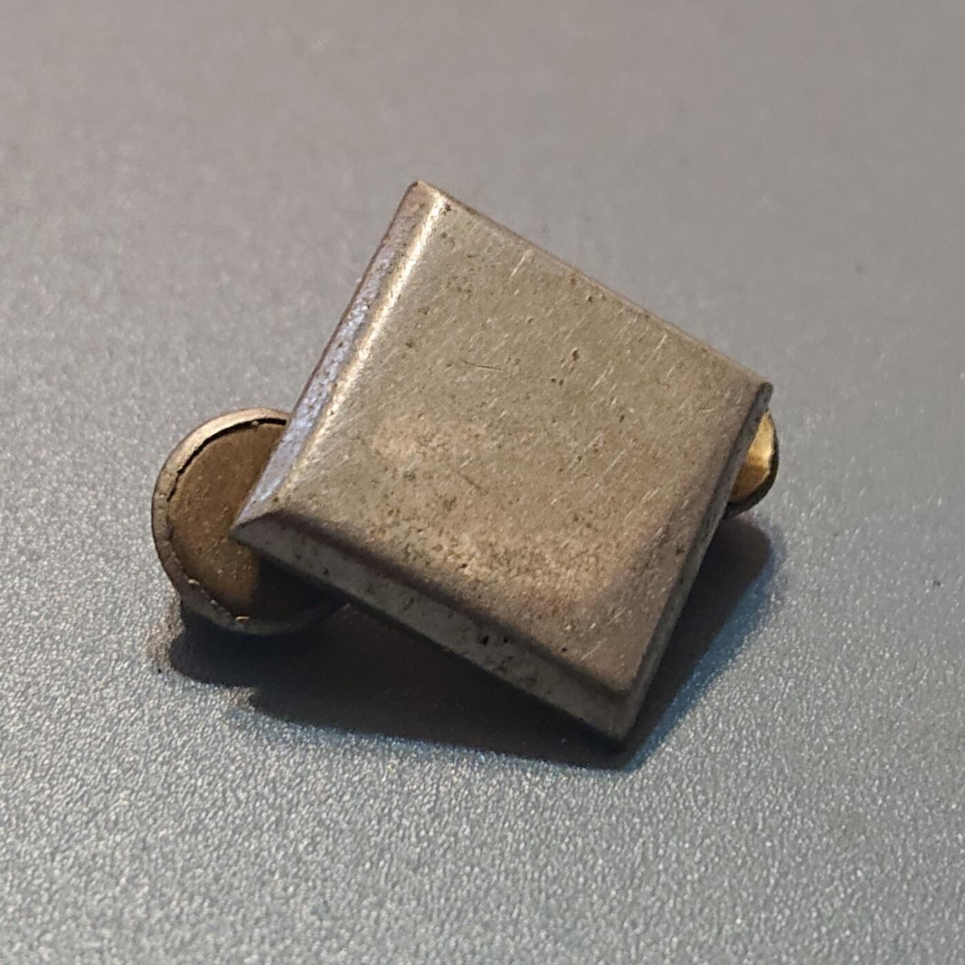 【第貳場】近代勋奖章徽章服饰杂项专场 民国 中美公司制—军官兵科识别章