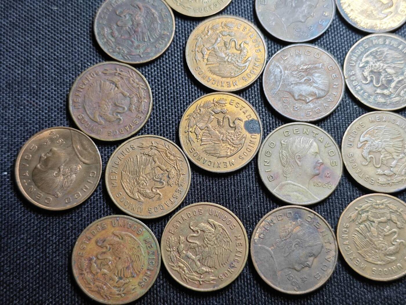 KK钱币收藏小铺 （套币 好品/批量散币 银币）专场  2月预留时间 周末发货  墨西哥5分女头小铜币 大版一组24枚