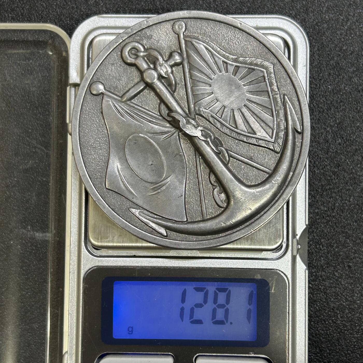 西秦中古拍卖第六十八期 不忘历史·抗战收藏 抗战时期日本海军七生报国大纪念章