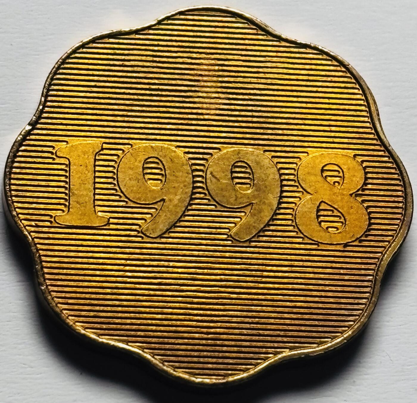 文馨钱币收藏第 284 场，【 长期接收代拍品】老藏家拍品南朝鲜李承晚时期货币，泰国大型纪念币，土耳其各时期及各国套币场 全新日本 1998 年虎年纪念铜章