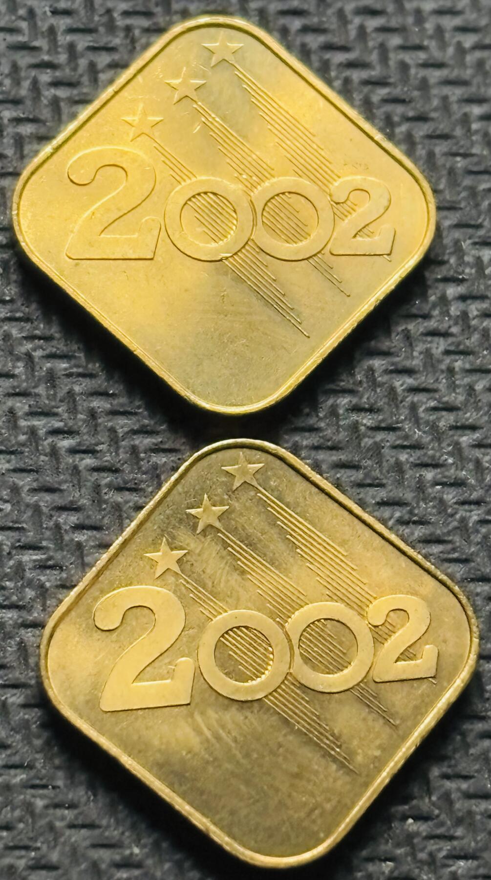 文馨钱币收藏第 284 场，【 长期接收代拍品】老藏家拍品南朝鲜李承晚时期货币，泰国大型纪念币，土耳其各时期及各国套币场 全新日本 2002 年马年纪念铜章 2 枚