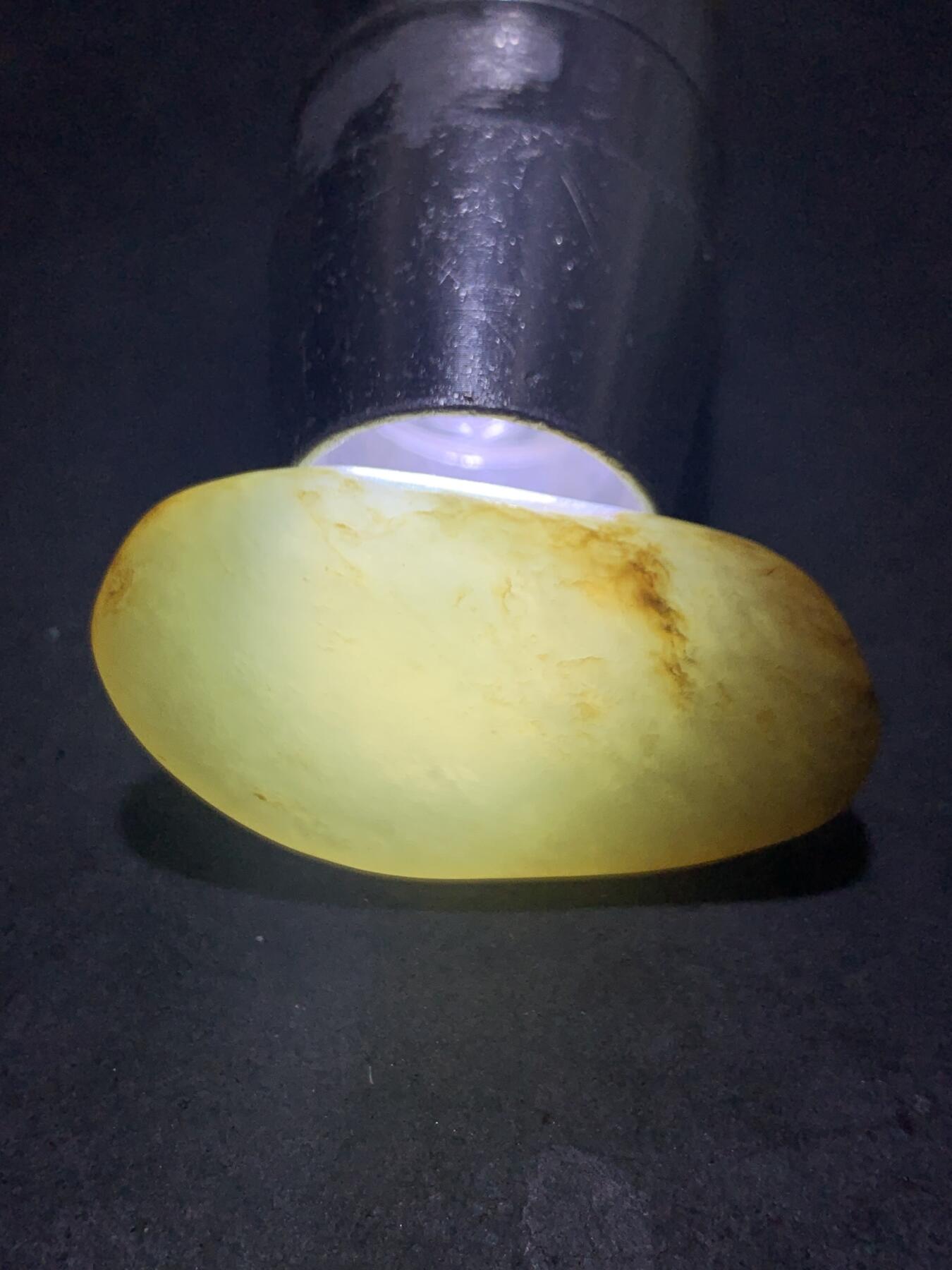 精美和田玉独籽一颗