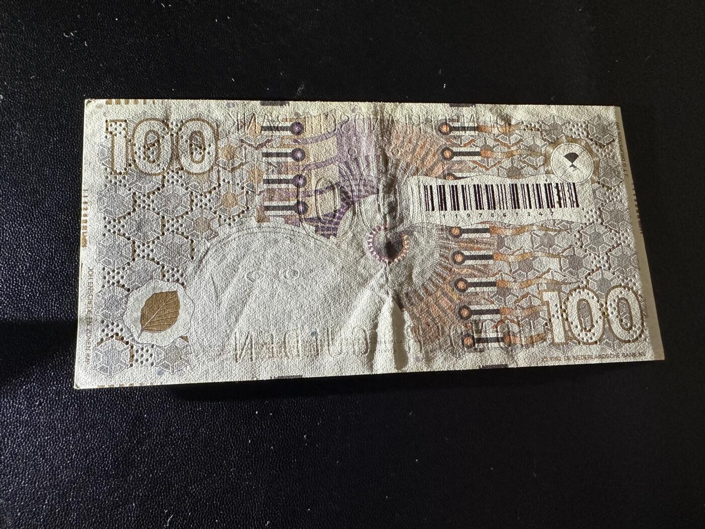 《外钞收藏家》第五百九十期（欧洲强钞、港币、硬通货及丰富裸币大拍场）（本平台长期征集拍品、欢迎藏友们联系合作） 1992年荷兰齿轮版100盾 AU品相