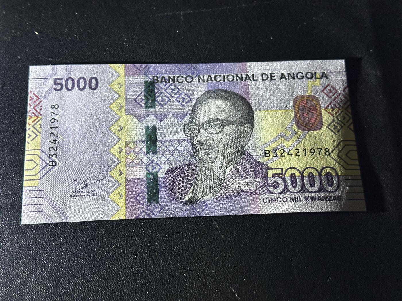《外钞收藏家》第五百九十期（欧洲强钞、港币、硬通货及丰富裸币大拍场）（本平台长期征集拍品、欢迎藏友们联系合作） 2023年安哥拉5000 全新UNC 尾1978