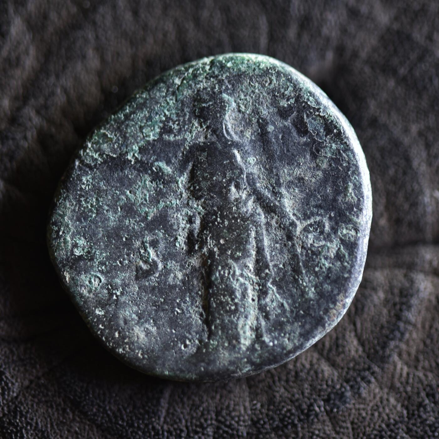 【良泉】【2025年最后一场】12月18日晚19.30点开拍！188组【直播场】西方古代钱币、丝路杂项、印章！ 10.26克，公元140-150年【古罗马】五贤帝——安东尼·庇护的皇后大福斯蒂娜，阿斯铜币