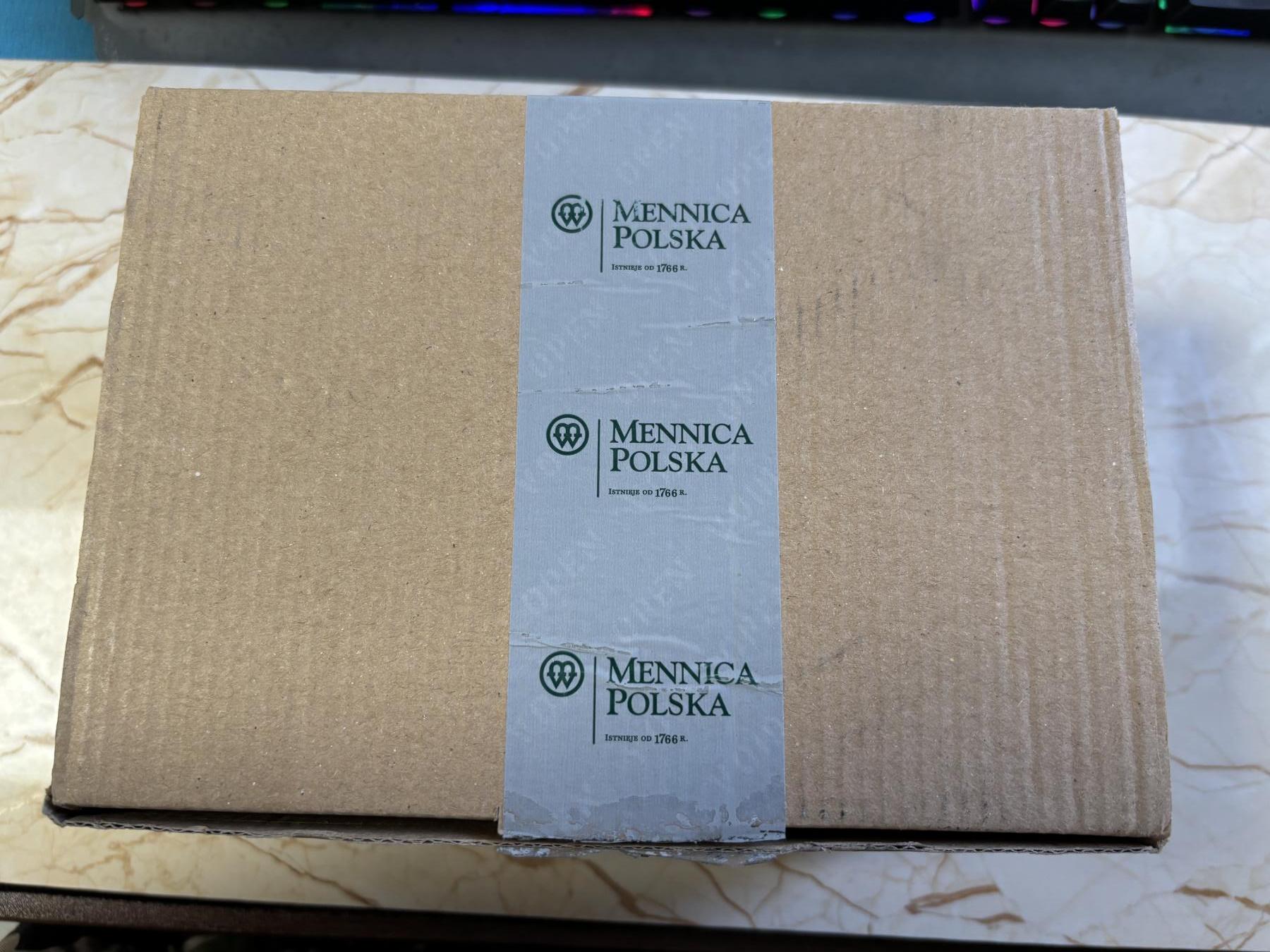 第183期拍卖 纽埃2021年麦哲伦环球航行立体镶嵌2盎司纪念银币，999银，发行333枚，亚克力盒有裂痕