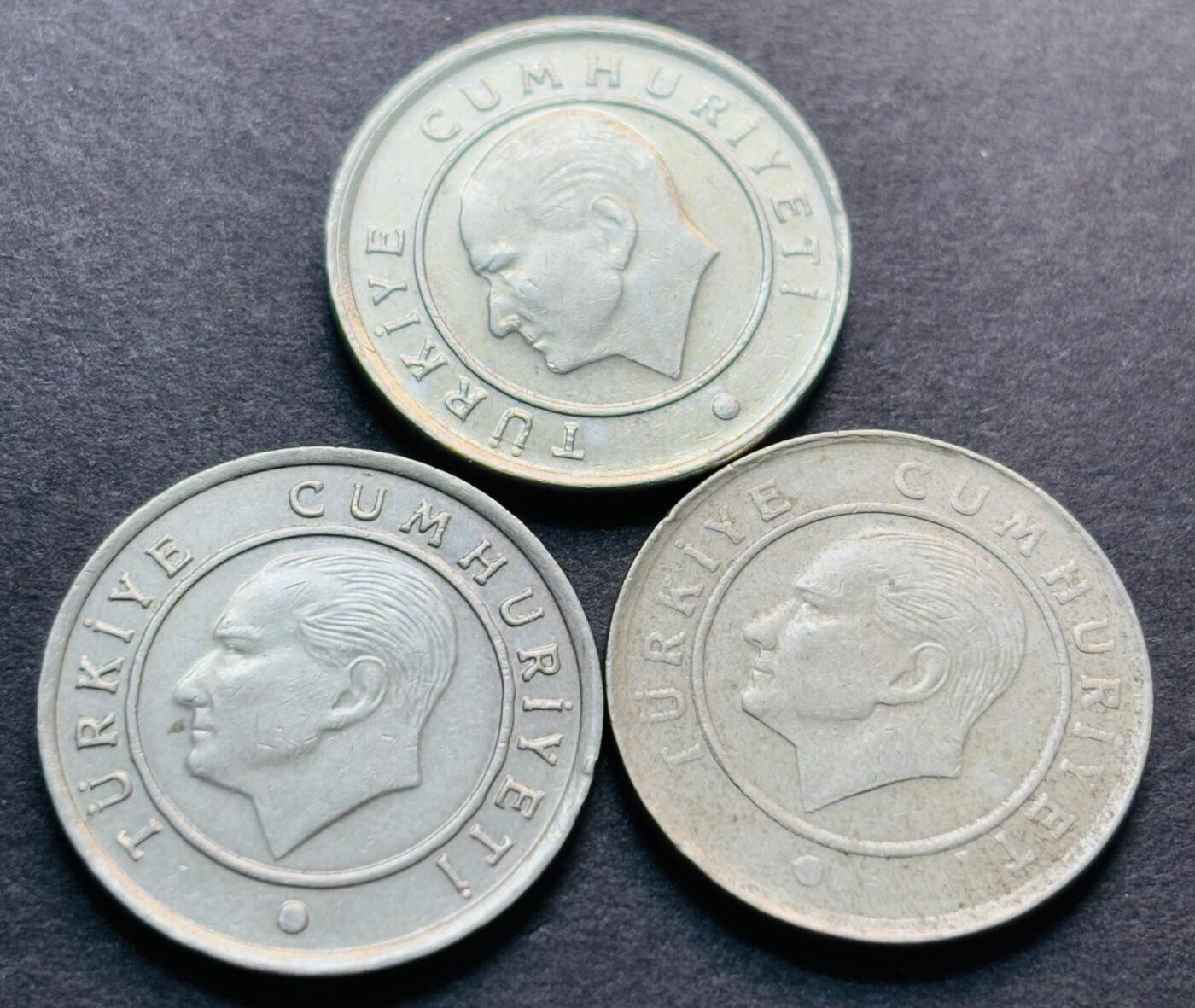 文馨钱币收藏第 284 场，【 长期接收代拍品】老藏家拍品南朝鲜李承晚时期货币，泰国大型纪念币，土耳其各时期及各国套币场 土耳其 25 库鲁 3 枚