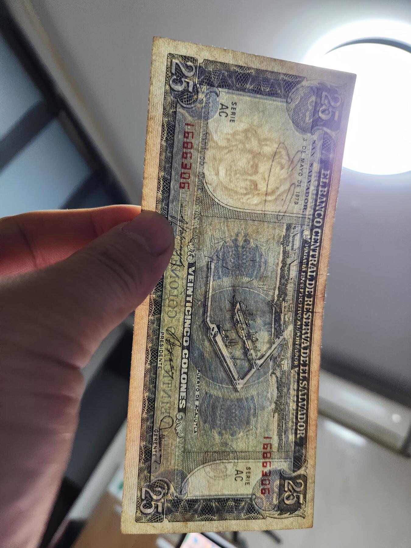 12月3号晚上8点 外国纸币自动截拍第67场 背面小头版