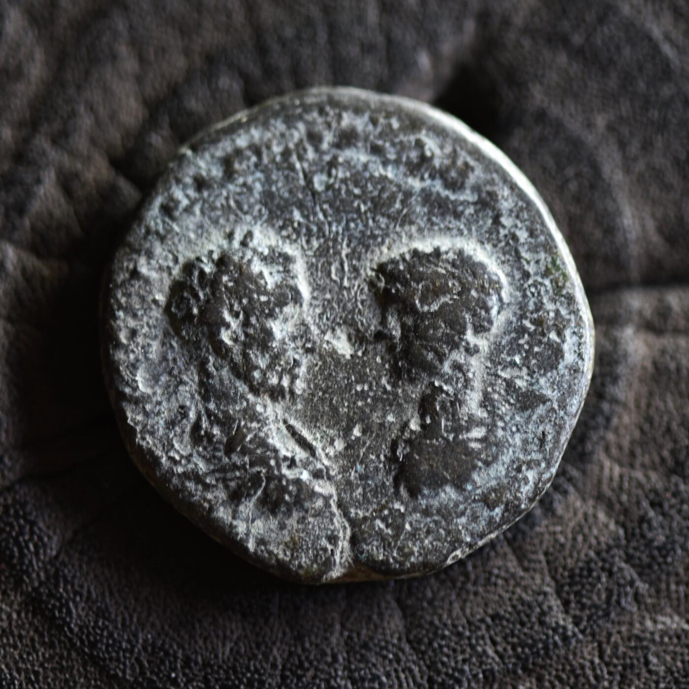 【良泉】【2025年最后一场】12月18日晚19.30点开拍！188组【直播场】西方古代钱币、丝路杂项、印章！ 【在位仅一年】11.09克，公元217-218年【古罗马·行省】马克里努斯与其子迪亚杜门尼安，马恰诺波利斯城，和谐女神铜币