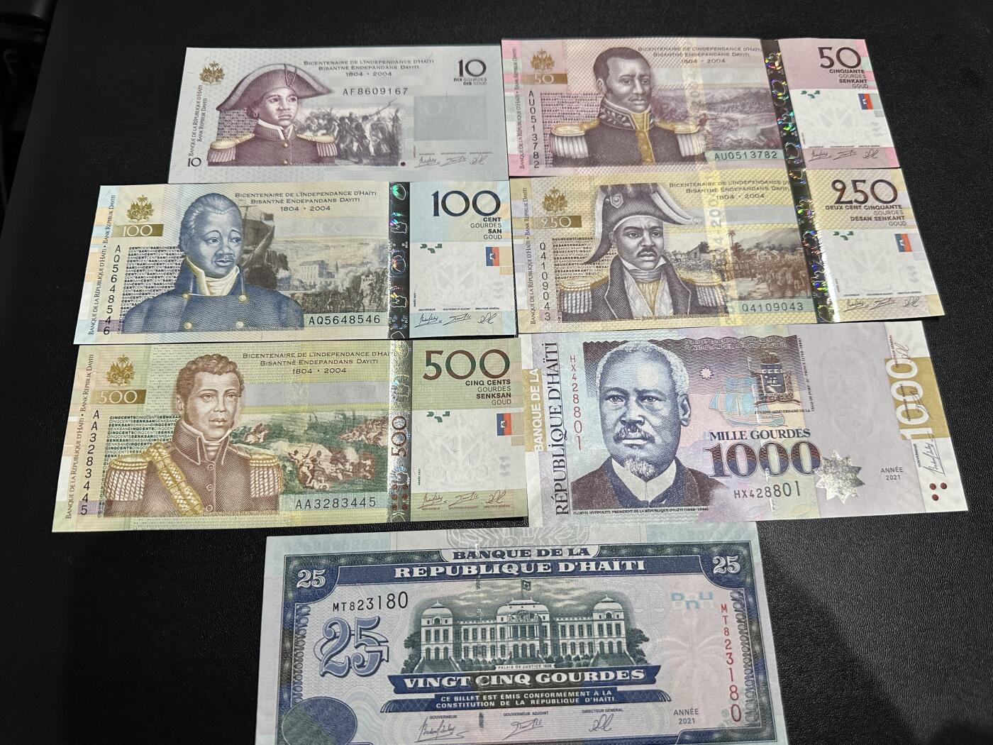 《外钞收藏家》第五百九十期（欧洲强钞、港币、硬通货及丰富裸币大拍场）（本平台长期征集拍品、欢迎藏友们联系合作） 海地10-1000面额 7张一起 全新UNC 尾8801