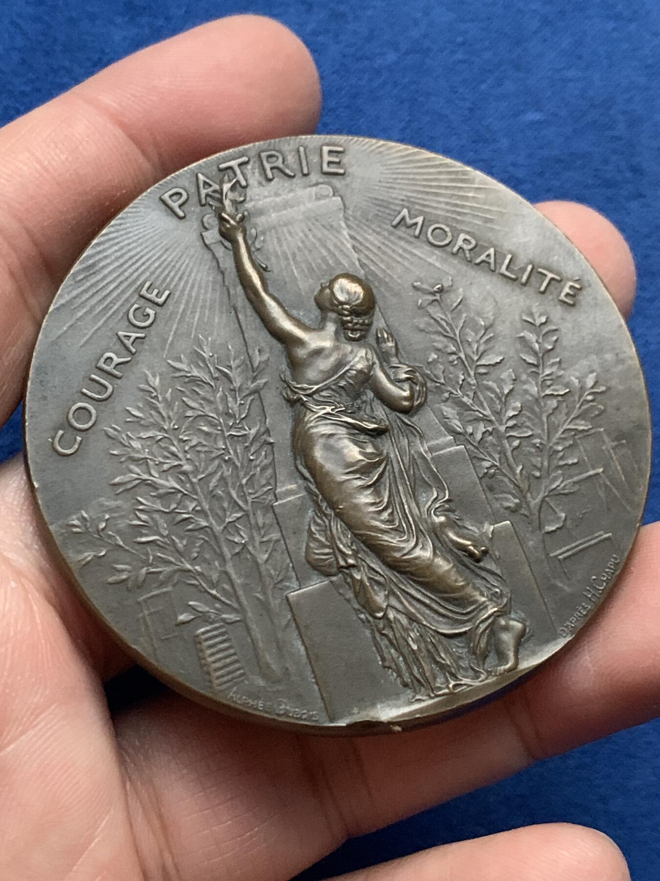 《竞宝斋》第443场 周日，周一，2场连拍 （全场包邮） 名家名作 法国体操协会联盟铜章 93.8克 57.8mm 丰饶角铜标 精美盒装