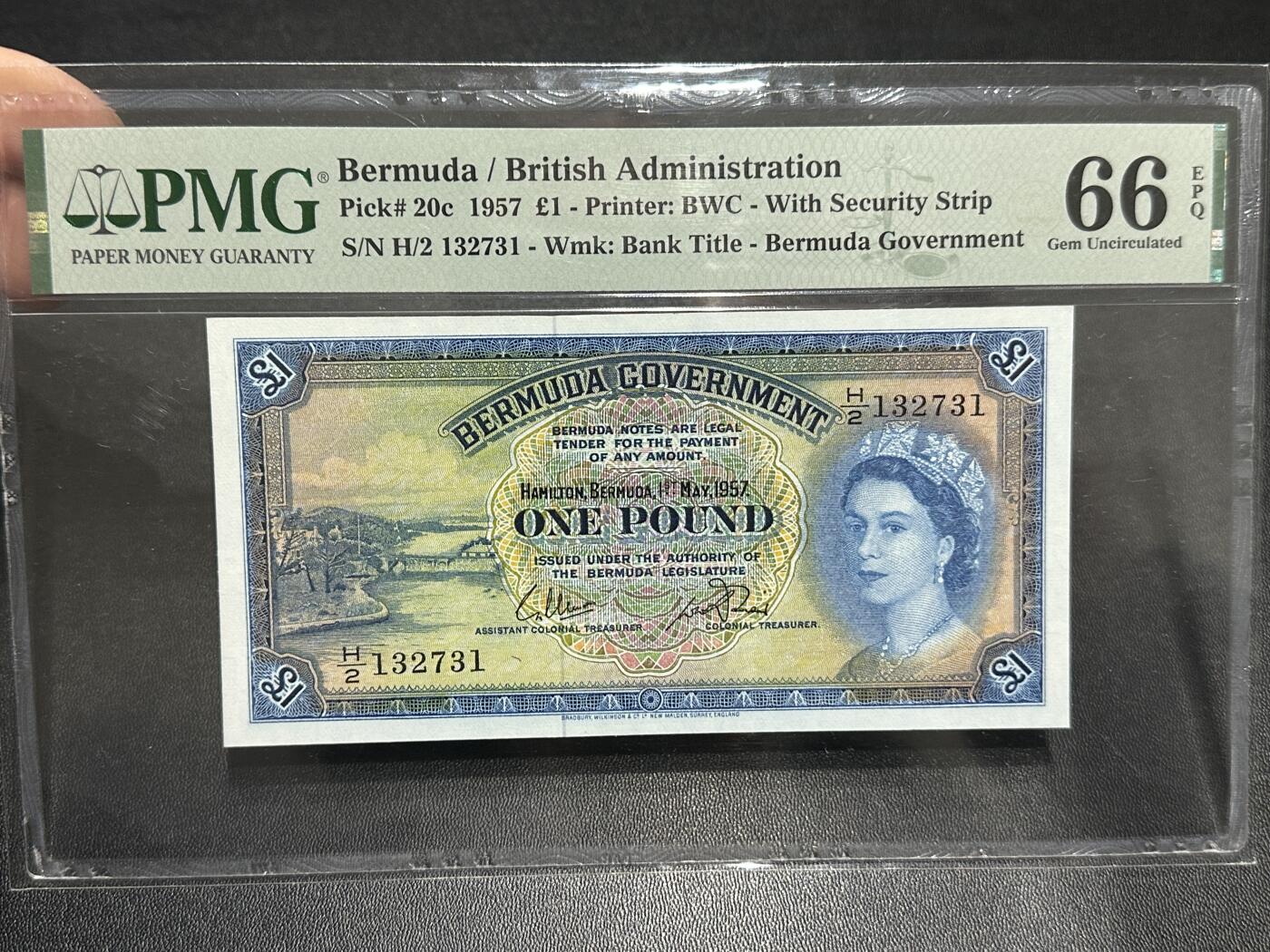 《外钞收藏家》第五百九十期（欧洲强钞、港币、硬通货及丰富裸币大拍场）（本平台长期征集拍品、欢迎藏友们联系合作） 1957年百慕大1镑 PMG66 BWC版 尾731