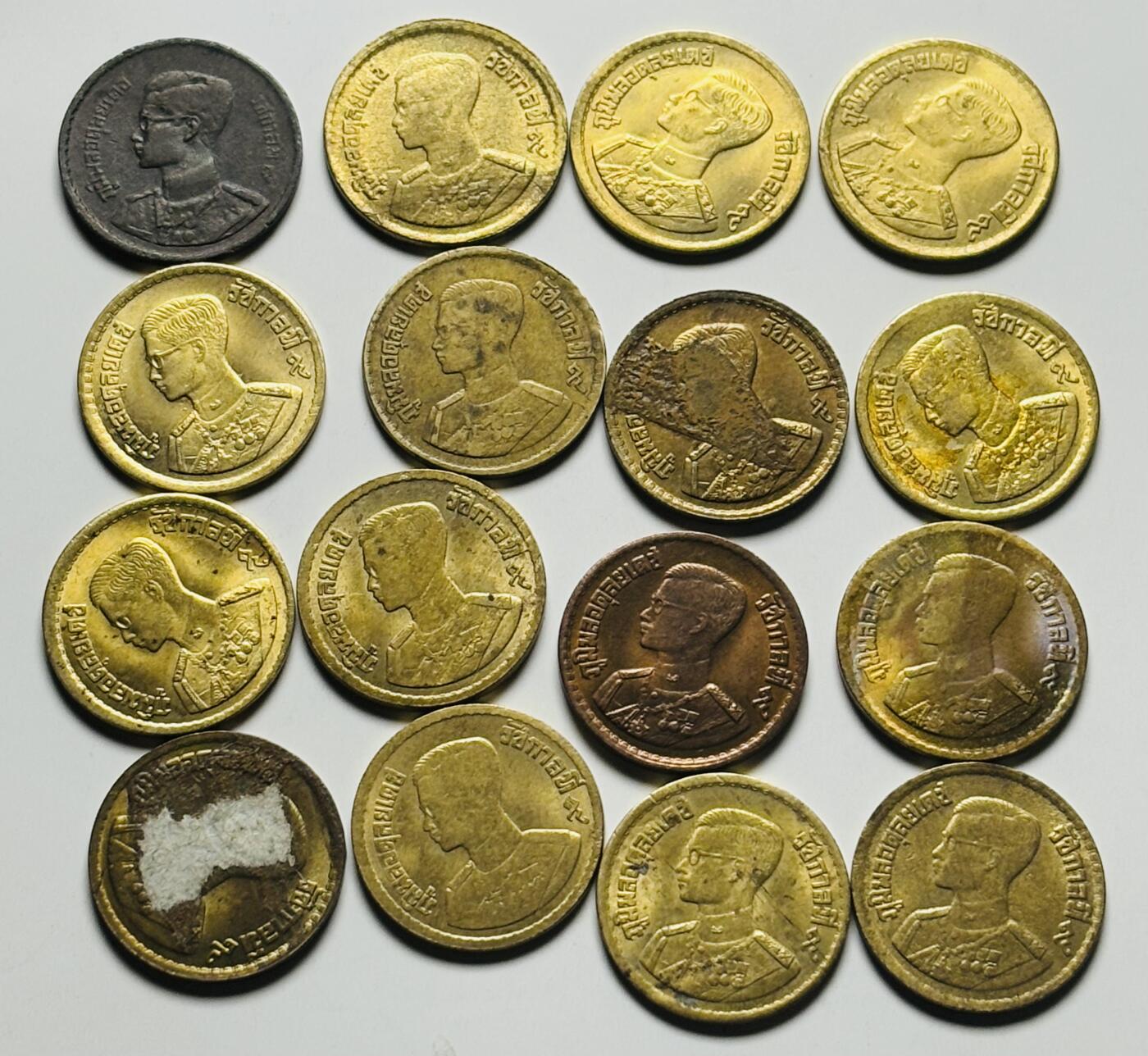 文馨钱币收藏第 284 场，【 长期接收代拍品】老藏家拍品南朝鲜李承晚时期货币，泰国大型纪念币，土耳其各时期及各国套币场 早期泰王 16 枚铜币