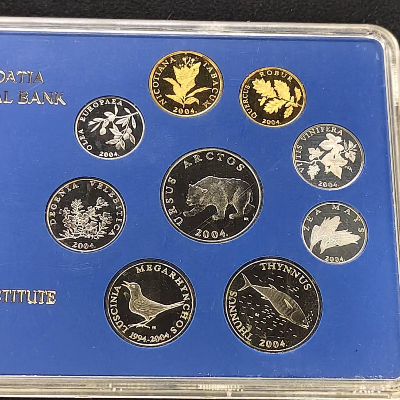 【全场包邮】纯粹捡漏拍485场（免费代拍第22场） 【稀少】克罗地亚2004年偶数年拉丁文版官方精制套币-量2000