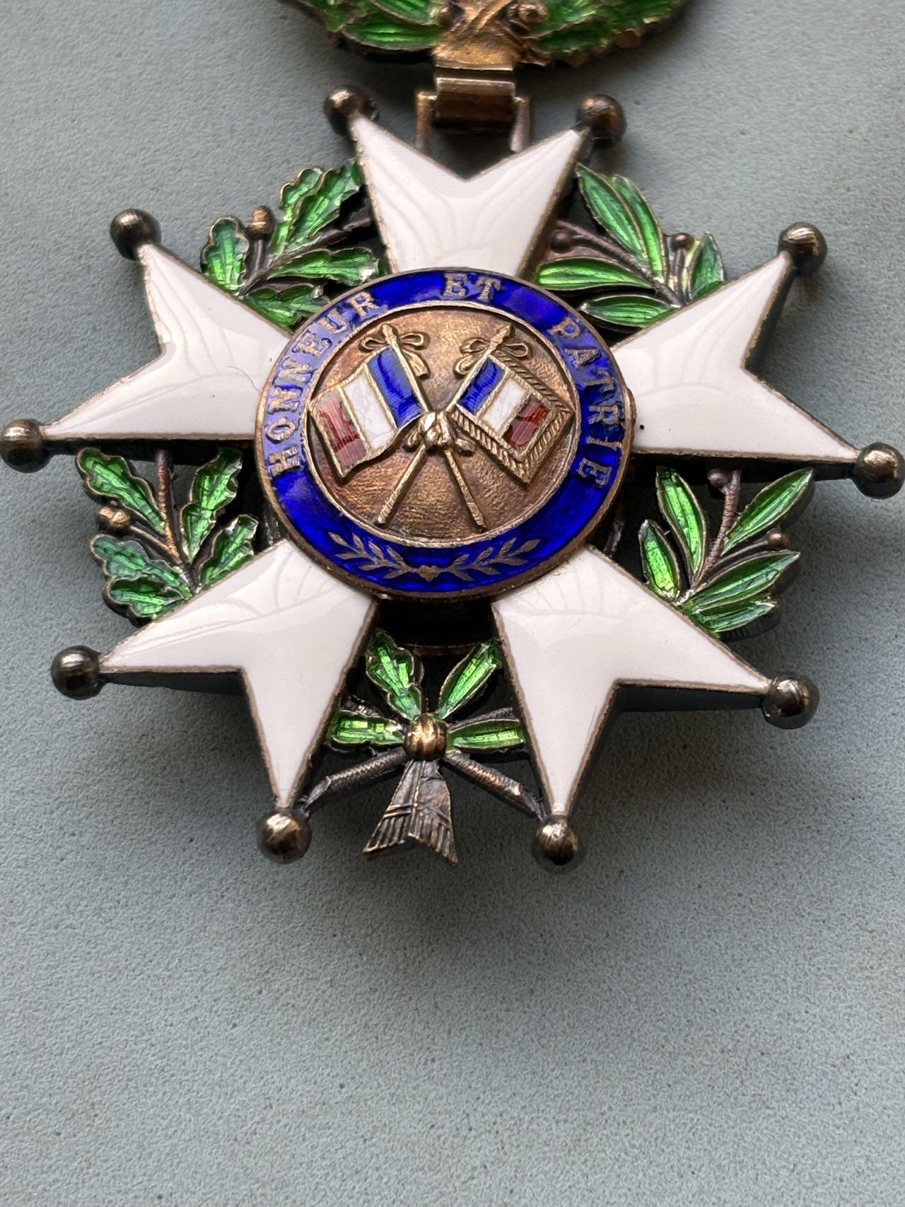 盛世勋华——号角文化勋章邮票专场拍卖第291期 法国四共军官级荣誉军团勋章 银制带银标 带造币局原盒