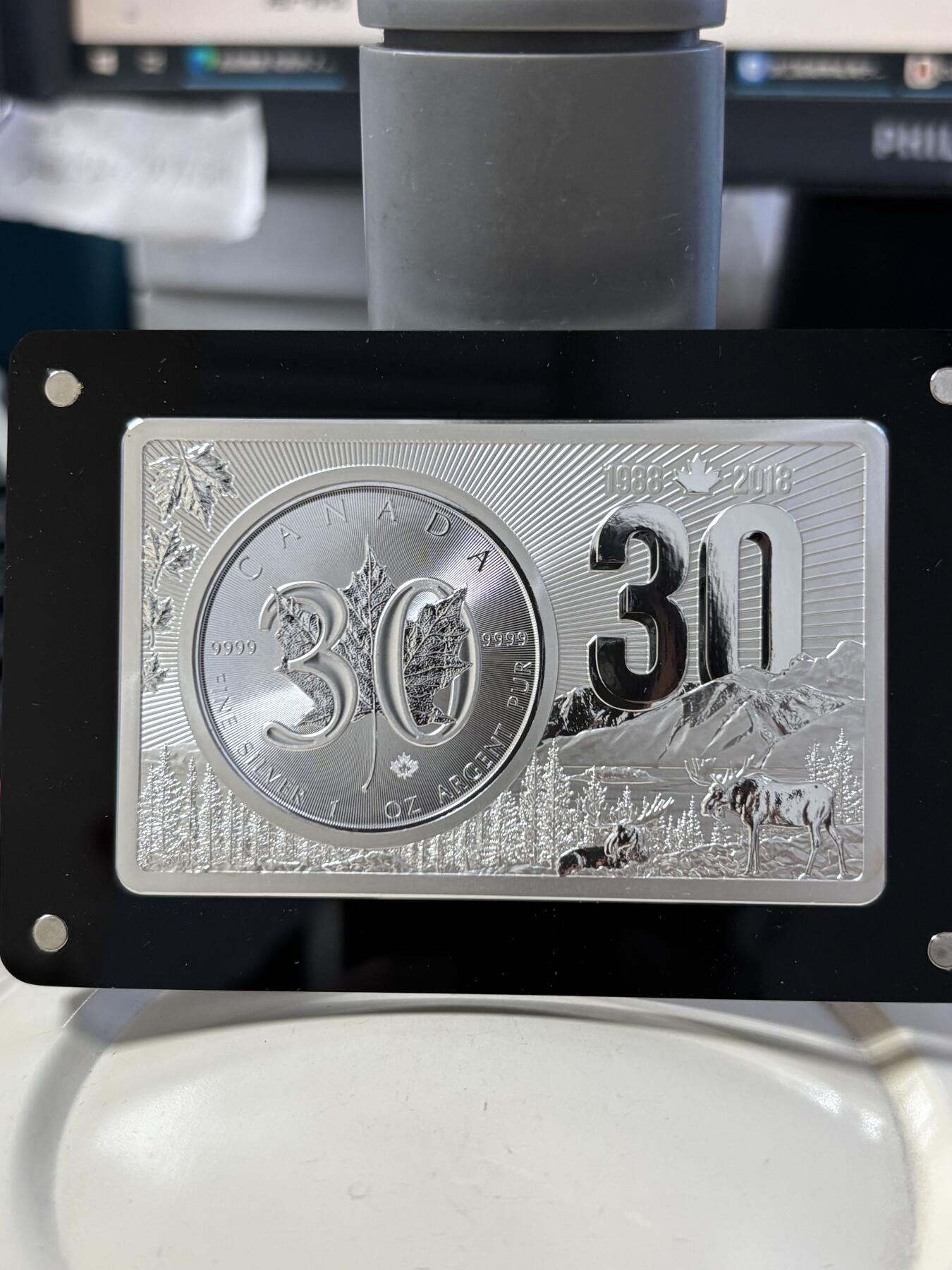 第184期拍卖 加拿大2018年枫叶发行30周年3盎司组合纪念银币，9999银，发行5000套