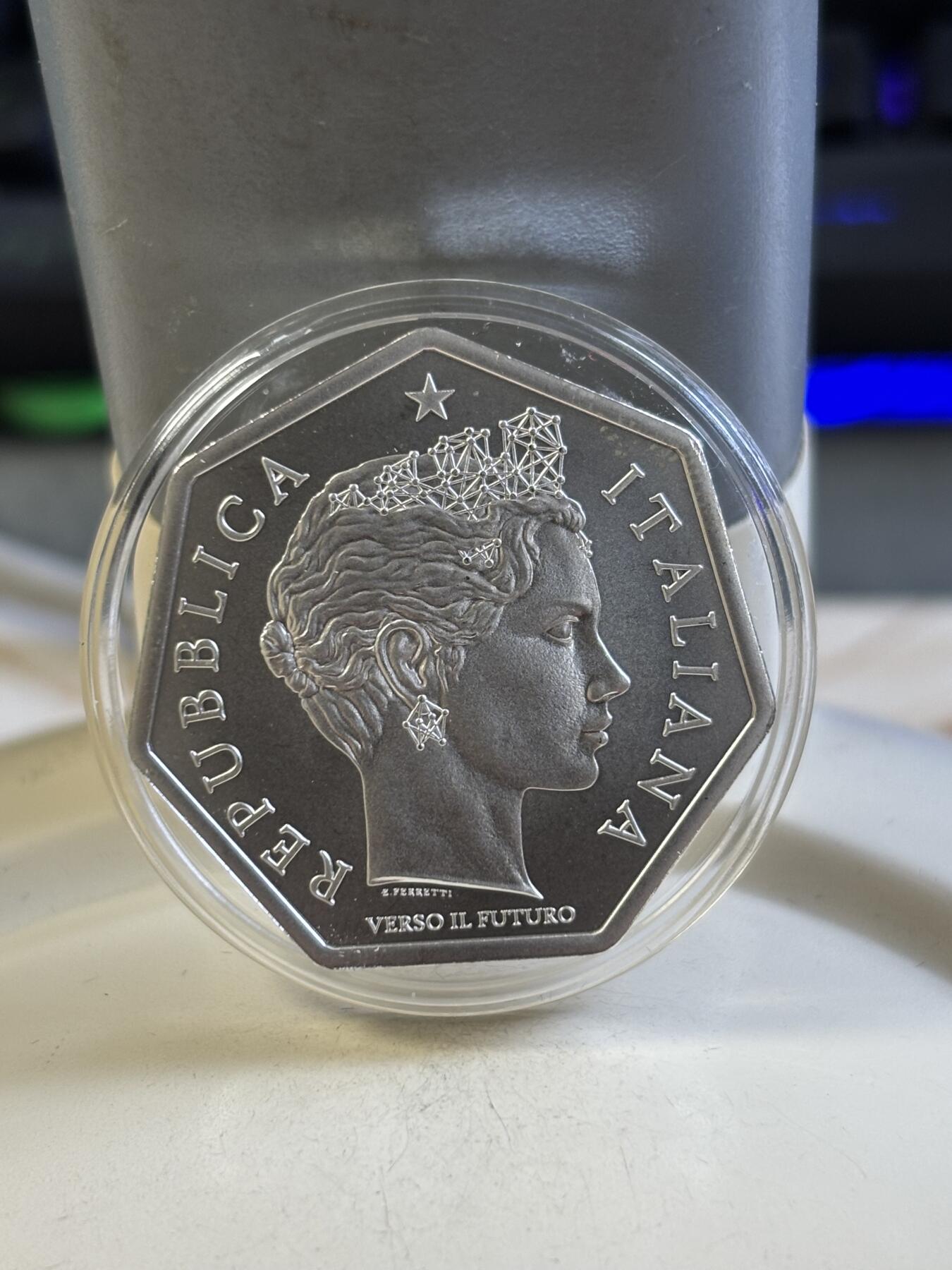 第183期拍卖 意大利2024年七国集团G7首脑峰会主宾国女神银币，925银，20.24克，发行4000枚，有手印