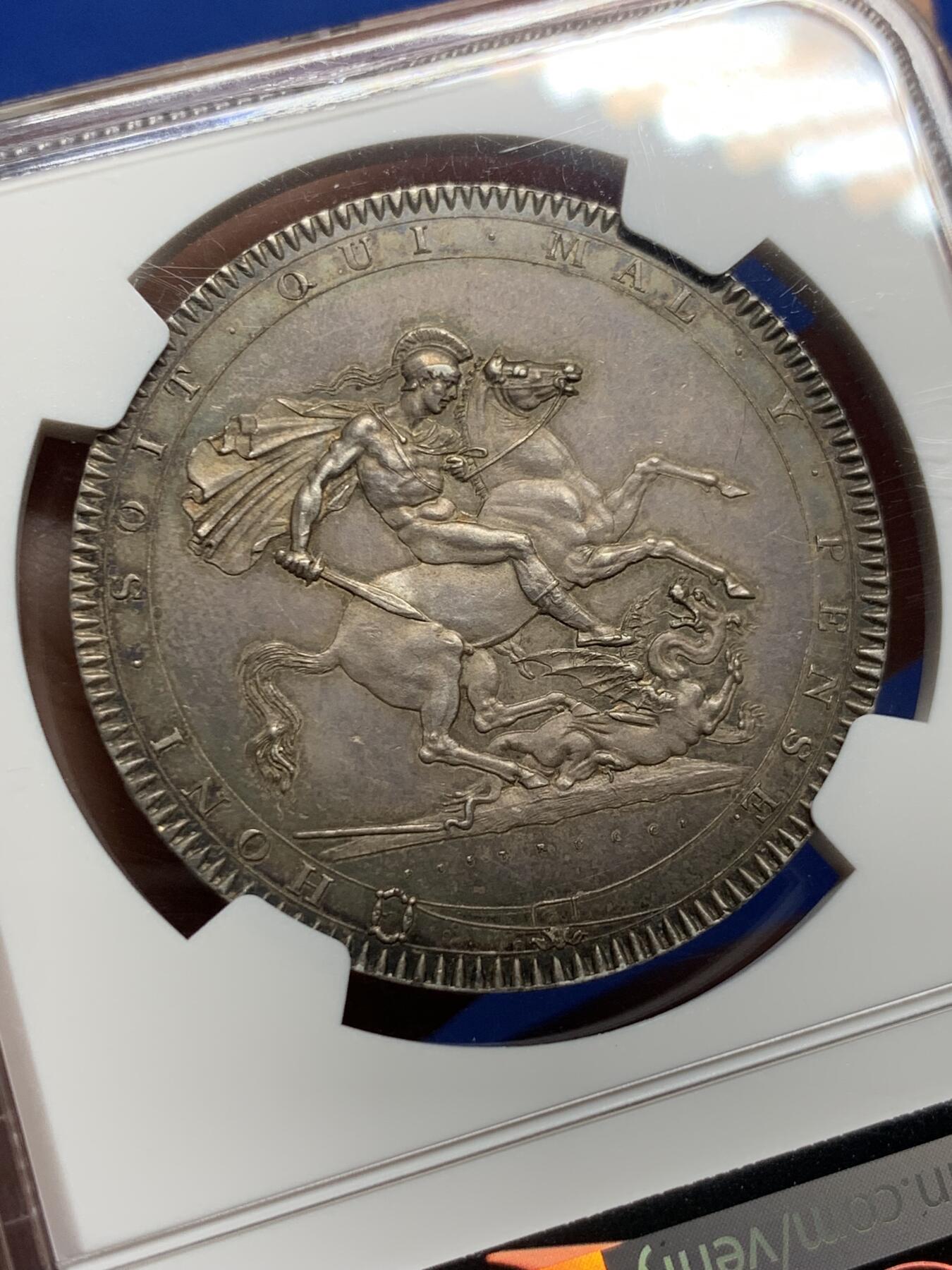 《竞宝斋》第443场 周日，周一，2场连拍 （全场包邮） NGC MS63 英国1818年乔治三世马剑克朗，马剑首年，乔三克朗三个年份中发行量最少的，包浆醇厚，近期价格不断攀升。