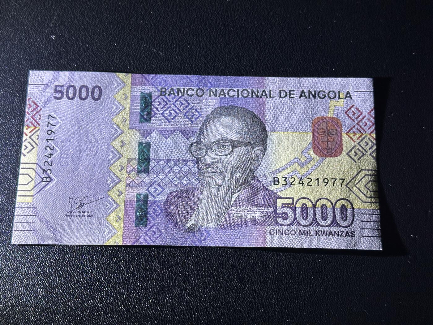 《外钞收藏家》第五百九十期（欧洲强钞、港币、硬通货及丰富裸币大拍场）（本平台长期征集拍品、欢迎藏友们联系合作） 2023年安哥拉5000 全新UNC 尾1977