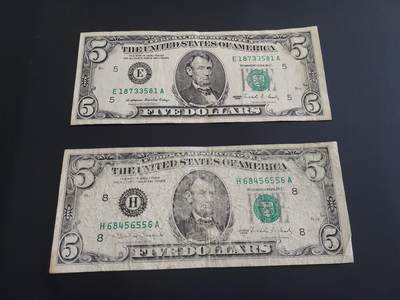 博彦收藏   12月8日 8点 钱币专场 - 1988 美国5元 2张 流通品