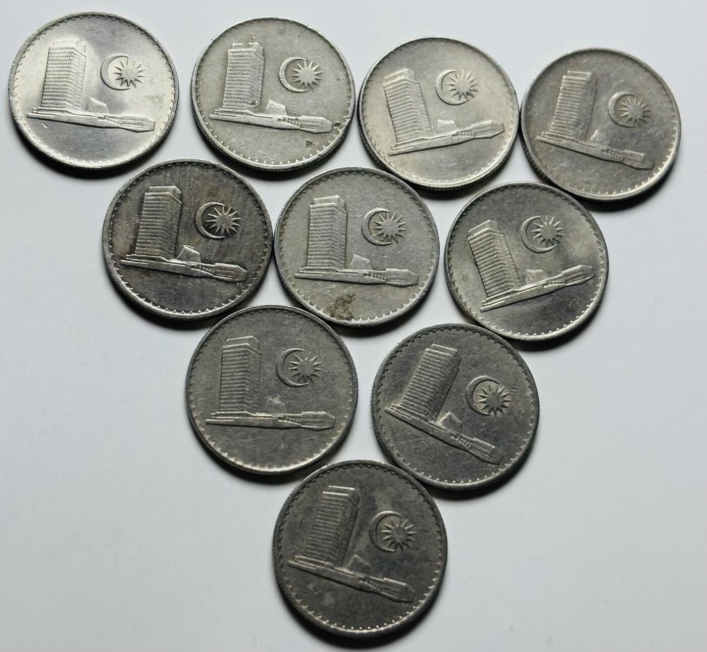 文馨钱币收藏第 284 场，【 长期接收代拍品】老藏家拍品南朝鲜李承晚时期货币，泰国大型纪念币，土耳其各时期及各国套币场 好品马来西亚大厦版 10 分 10 枚