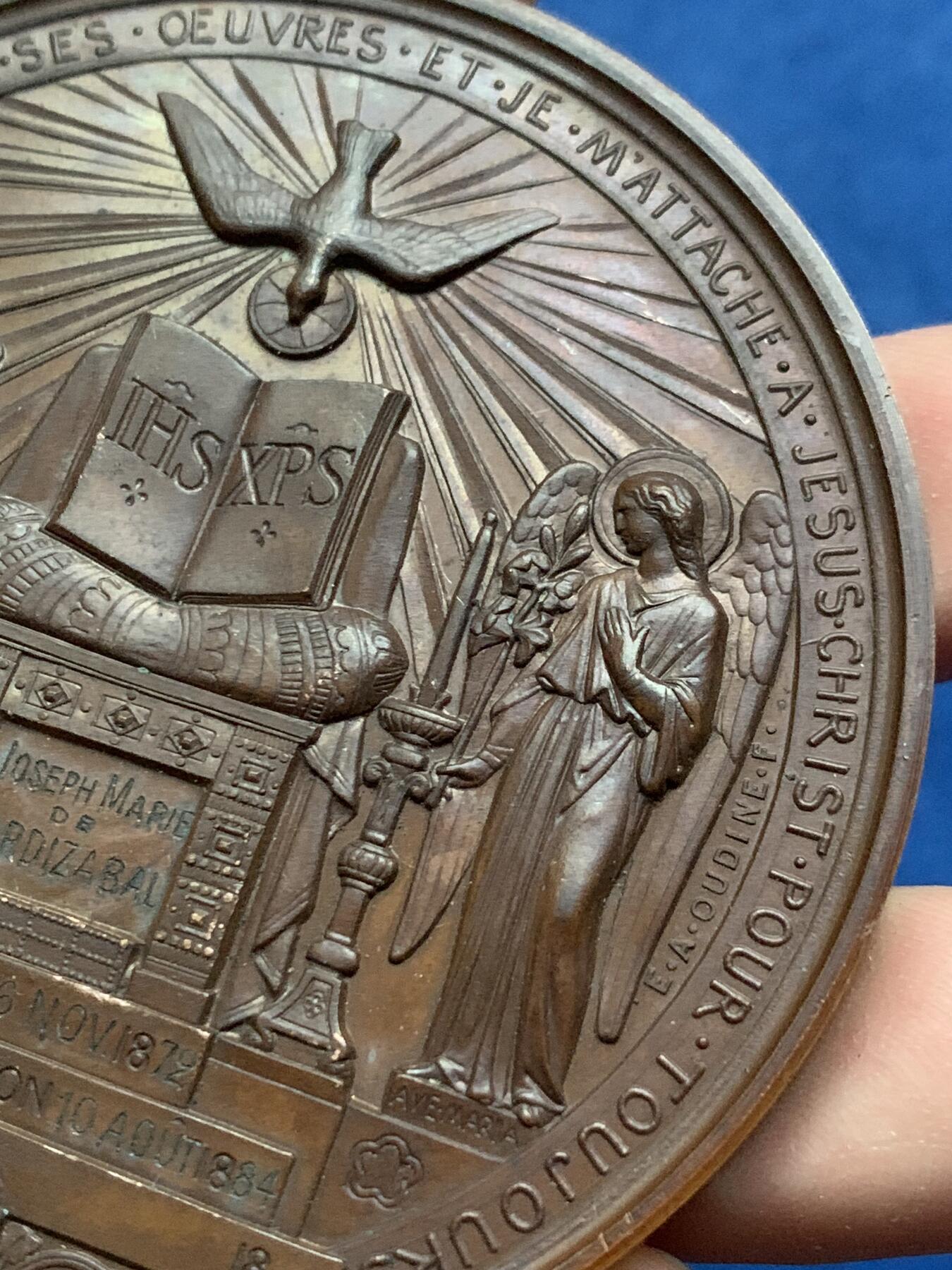 《竞宝斋》第443场 周日，周一，2场连拍 （全场包邮） 1884年法国圣餐洗礼大铜章 好品 145.6克 69mm 丰饶角铜标 原盒