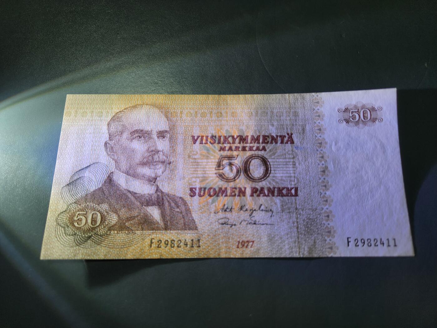 12月3号晚上8点 外国纸币自动截拍第67场 芬兰 1977年版 50马克 几乎全新