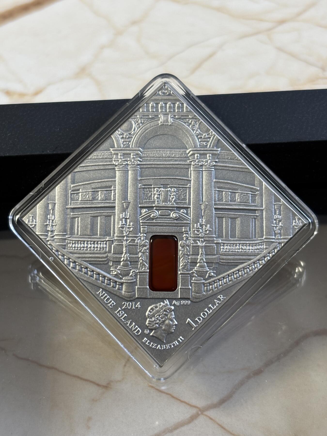 第183期拍卖 纽埃2014年 艺术改变世界 古典主义建筑 纪念银币 ，999银，28.28克，发行3333枚