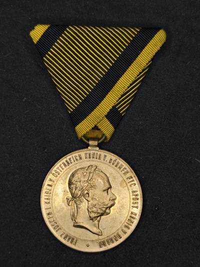 凯旋世界勋赏（第20期）（欢迎送拍）（对拍品有疑问请询问客服，不接受到手刀，出价默认拍品品相。请认真阅读拍卖规则！出价默认已认可！）（收到货请录制开箱视频，无视频概不处理问题。） - 奥匈帝国1873年战争奖章