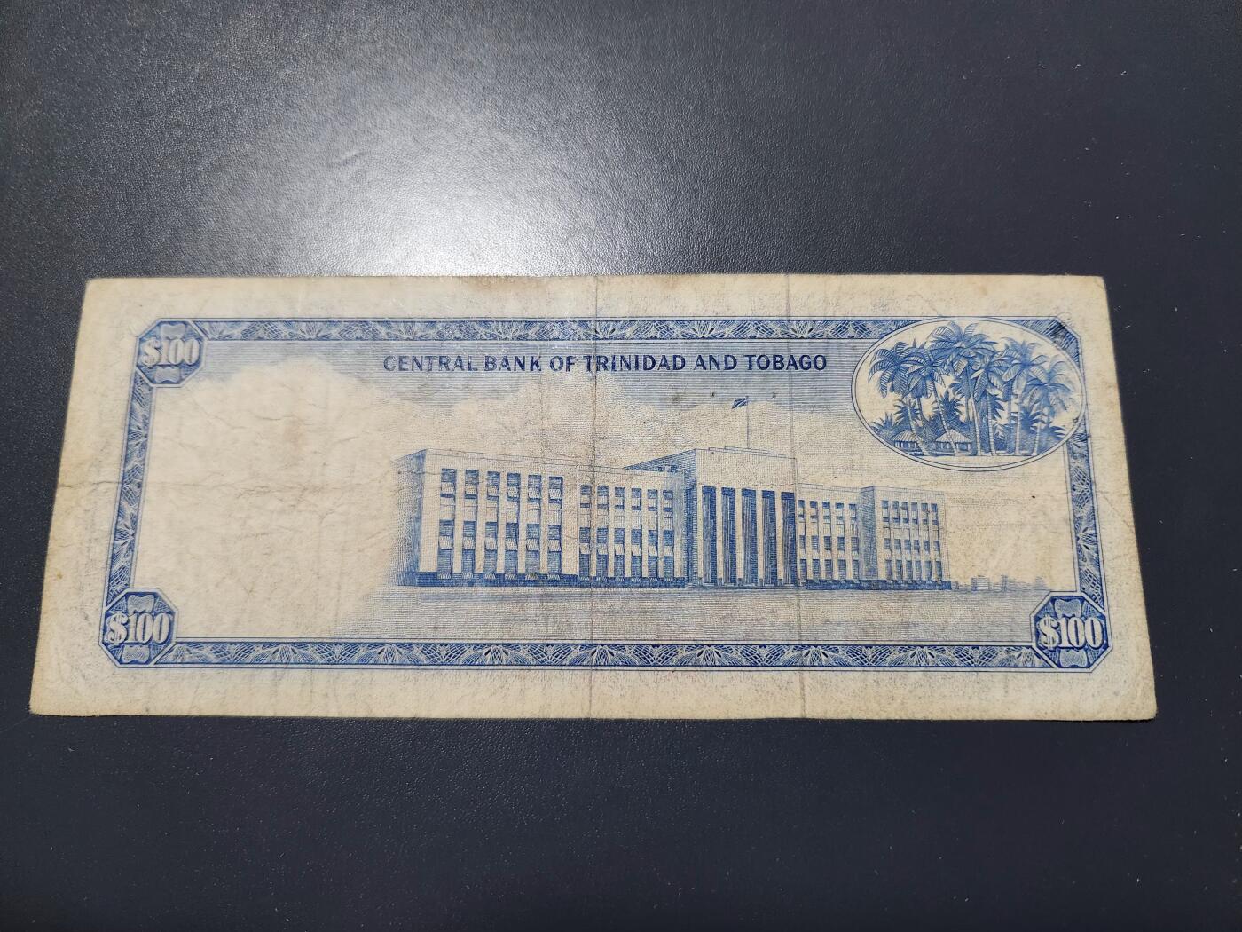 12月3号晚上8点 外国纸币自动截拍第67场 特立尼达和多巴哥纸币 1964年独立后第一版100元 首签 美品