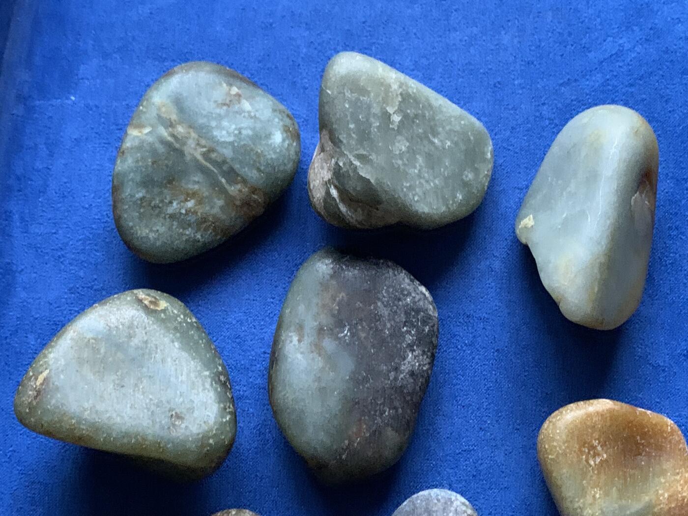 《竞宝斋》第443场 周日，周一，2场连拍 （全场包邮） 八枚一组 手把件 重约705克 细节见图