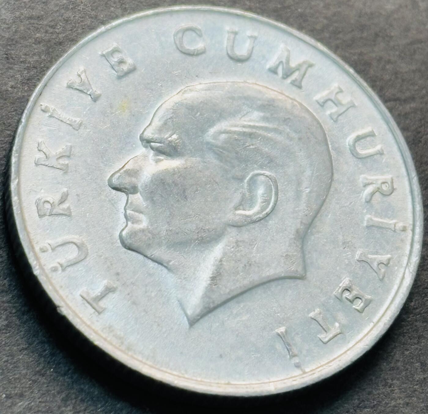 文馨钱币收藏第 284 场，【 长期接收代拍品】老藏家拍品南朝鲜李承晚时期货币，泰国大型纪念币，土耳其各时期及各国套币场 少见原光 1985 年土耳其 10 里拉铝币