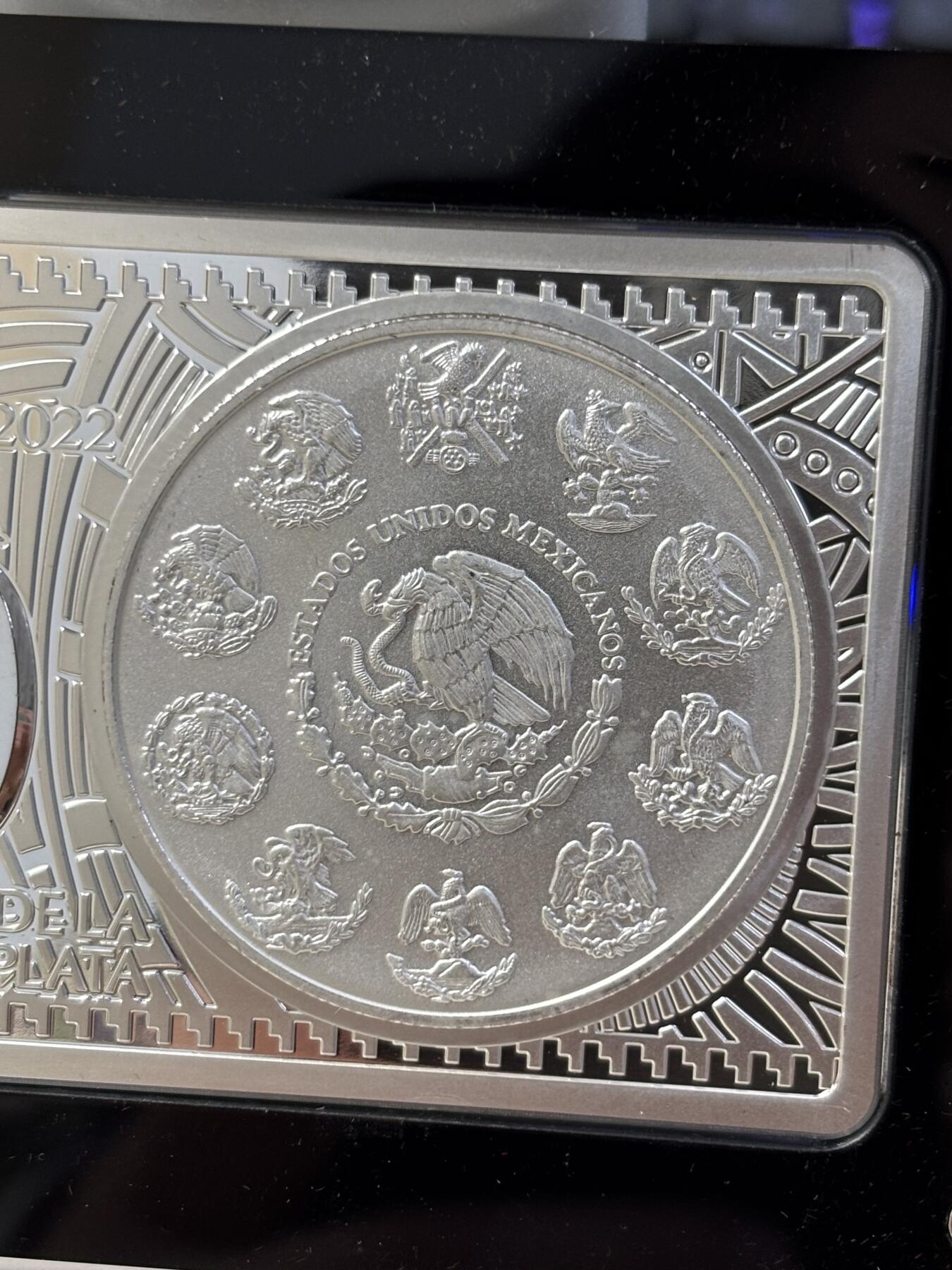 第184期拍卖 墨西哥2022年自由女神银币发行40周年1盎司银币+2盎司银条，999银，发行2022套