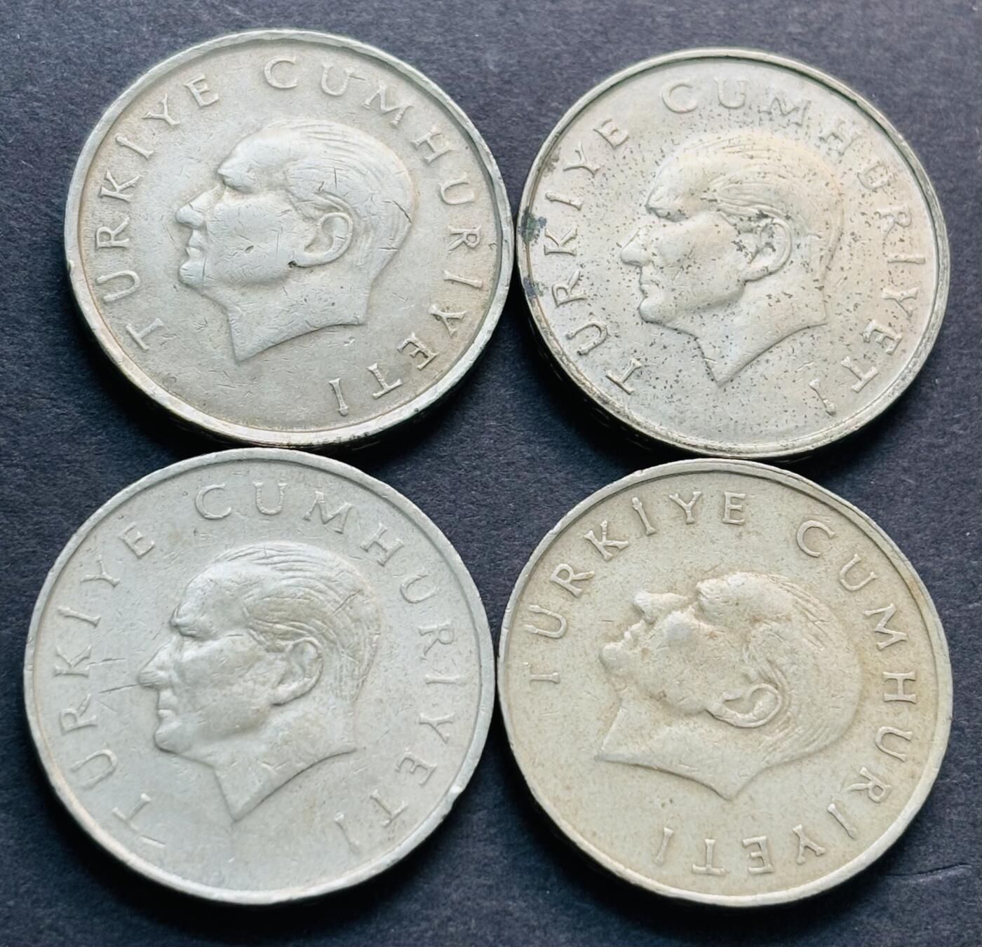 文馨钱币收藏第 284 场，【 长期接收代拍品】老藏家拍品南朝鲜李承晚时期货币，泰国大型纪念币，土耳其各时期及各国套币场 1997-1998 年土耳其 2.5 万里拉 4 枚